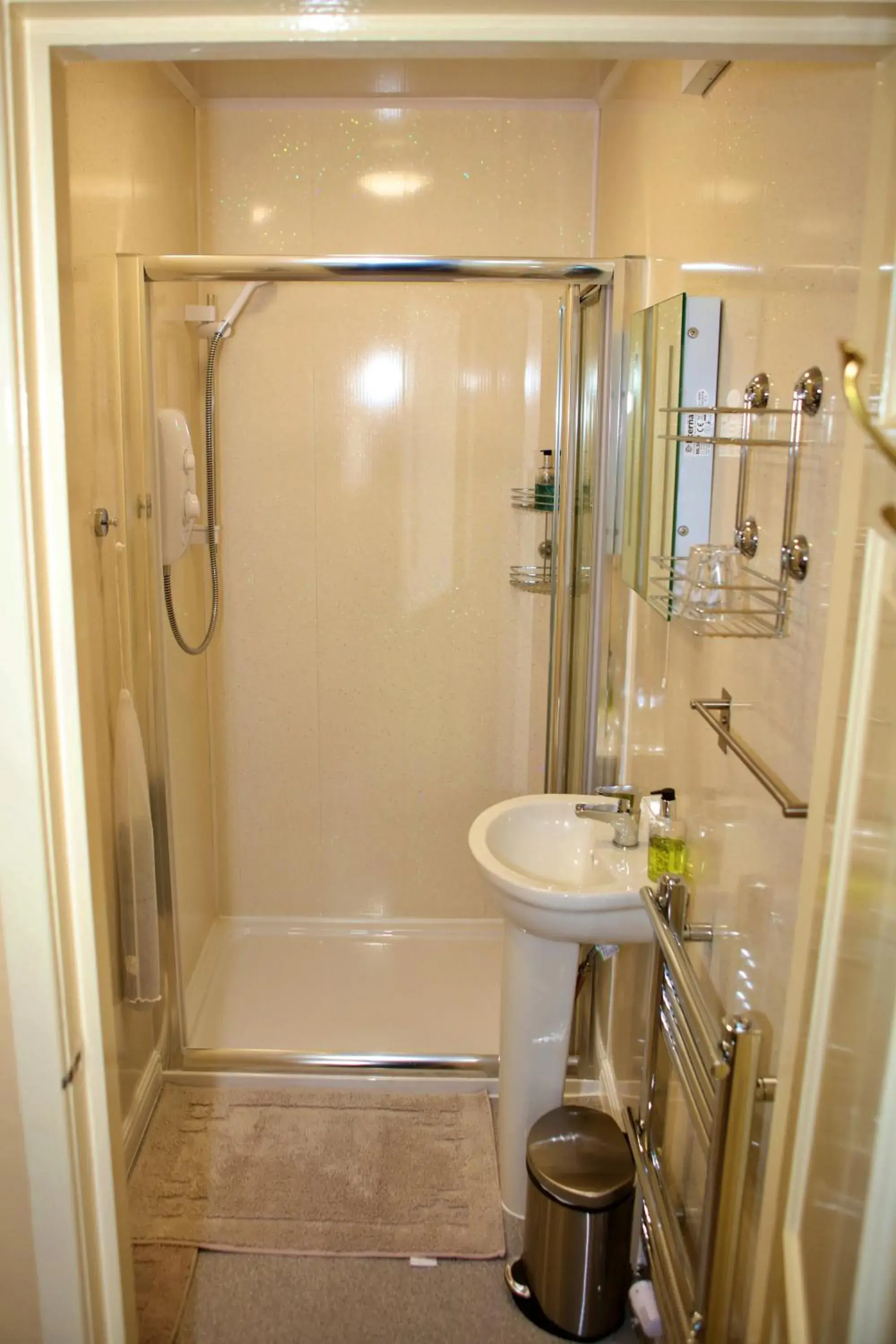 Shower, Bathroom in Wortley Cottage Guest House