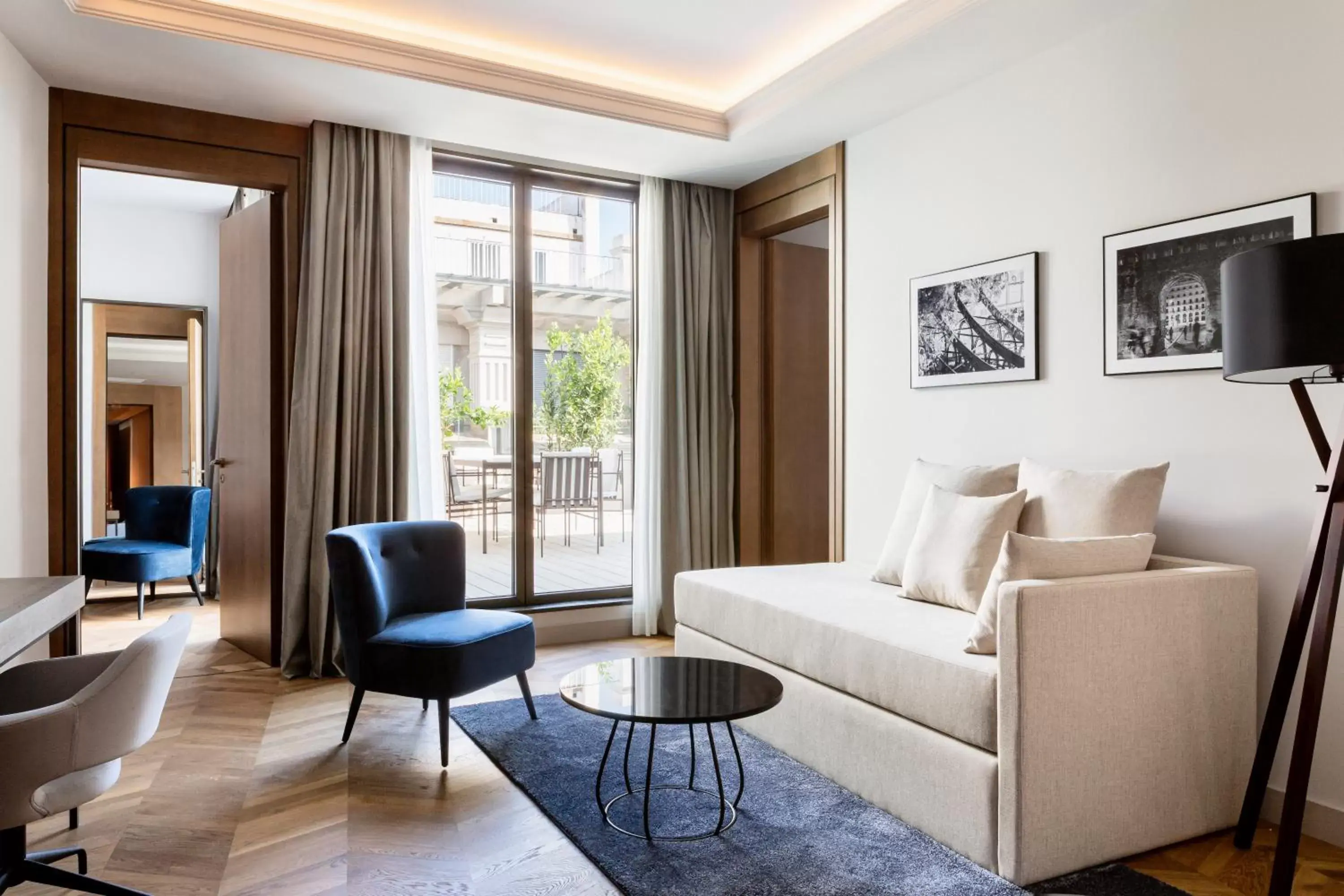 Living room, Seating Area in Radisson Collection Hotel, Magdalena Plaza Sevilla