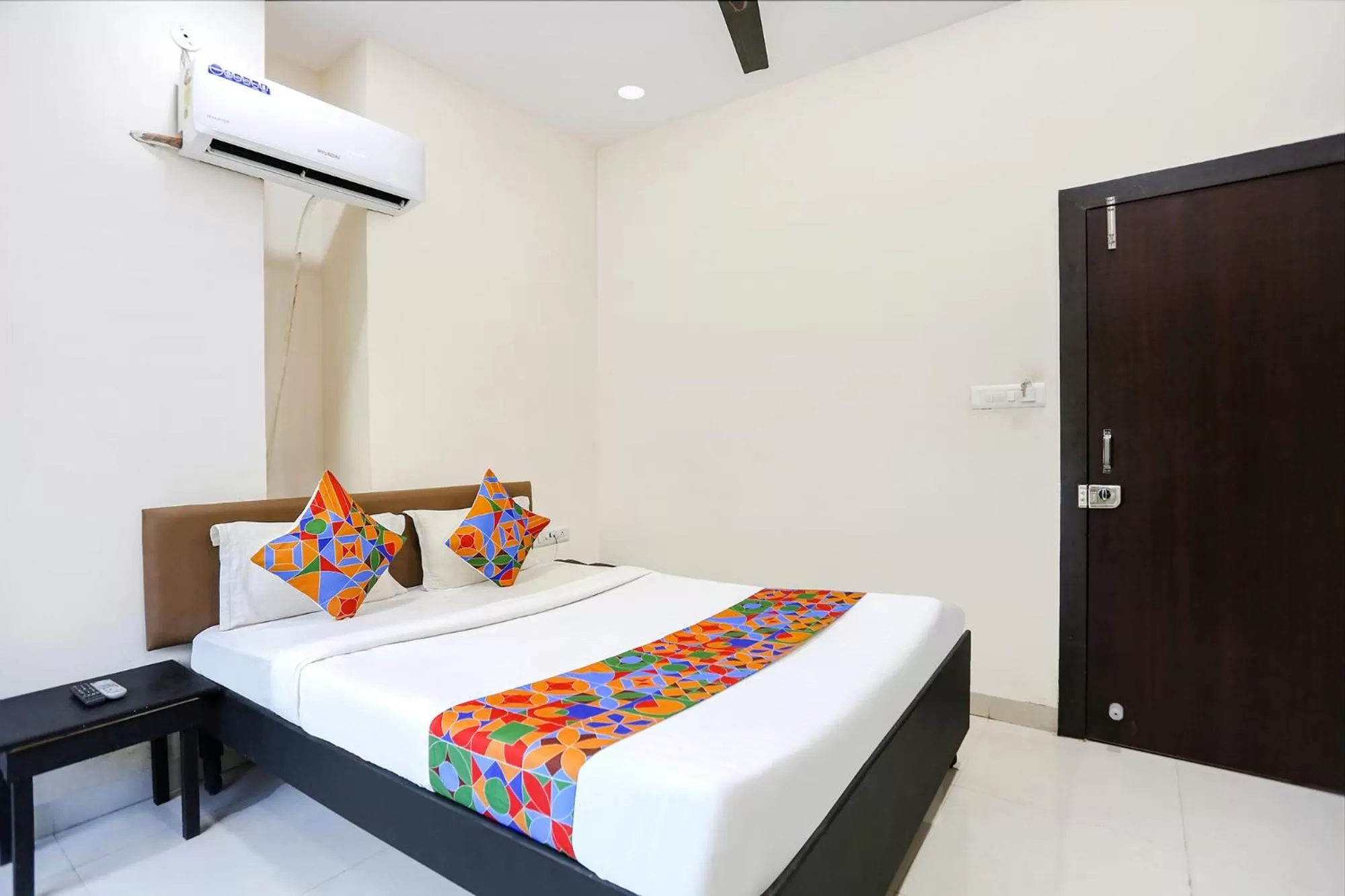 Deluxe Room - single occupancy in FabHotel Destiny 74