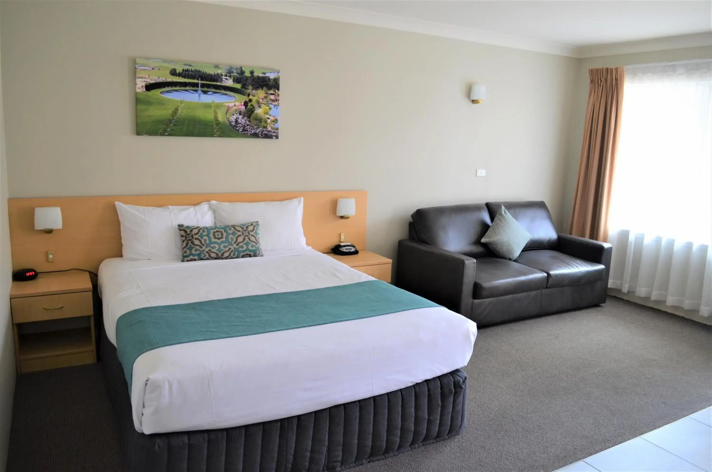 Bed in Bathurst Motor Inn Bed in Bathurst Motor Inn