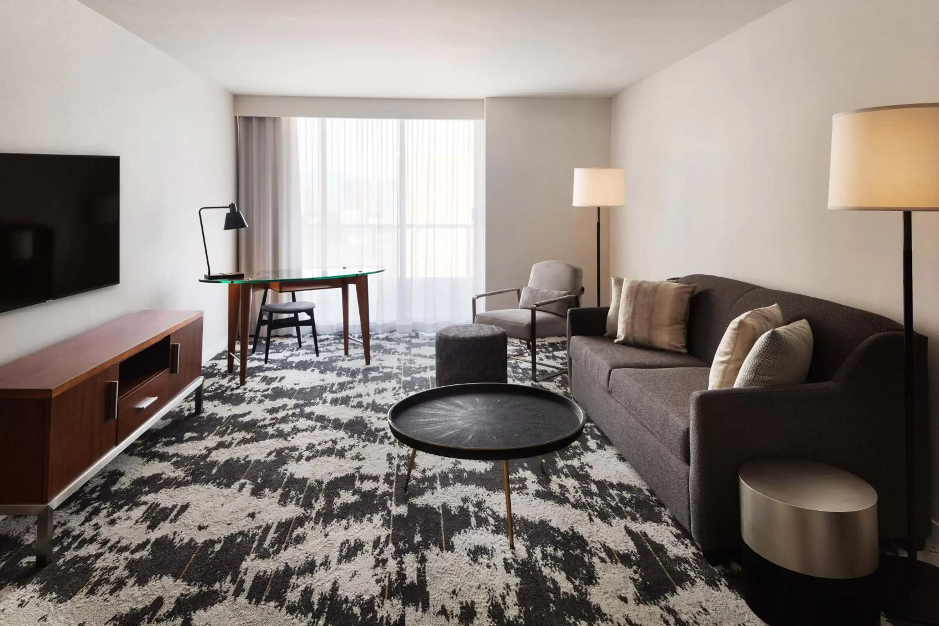 Living room, Seating Area in Sheraton Vancouver Airport Hotel