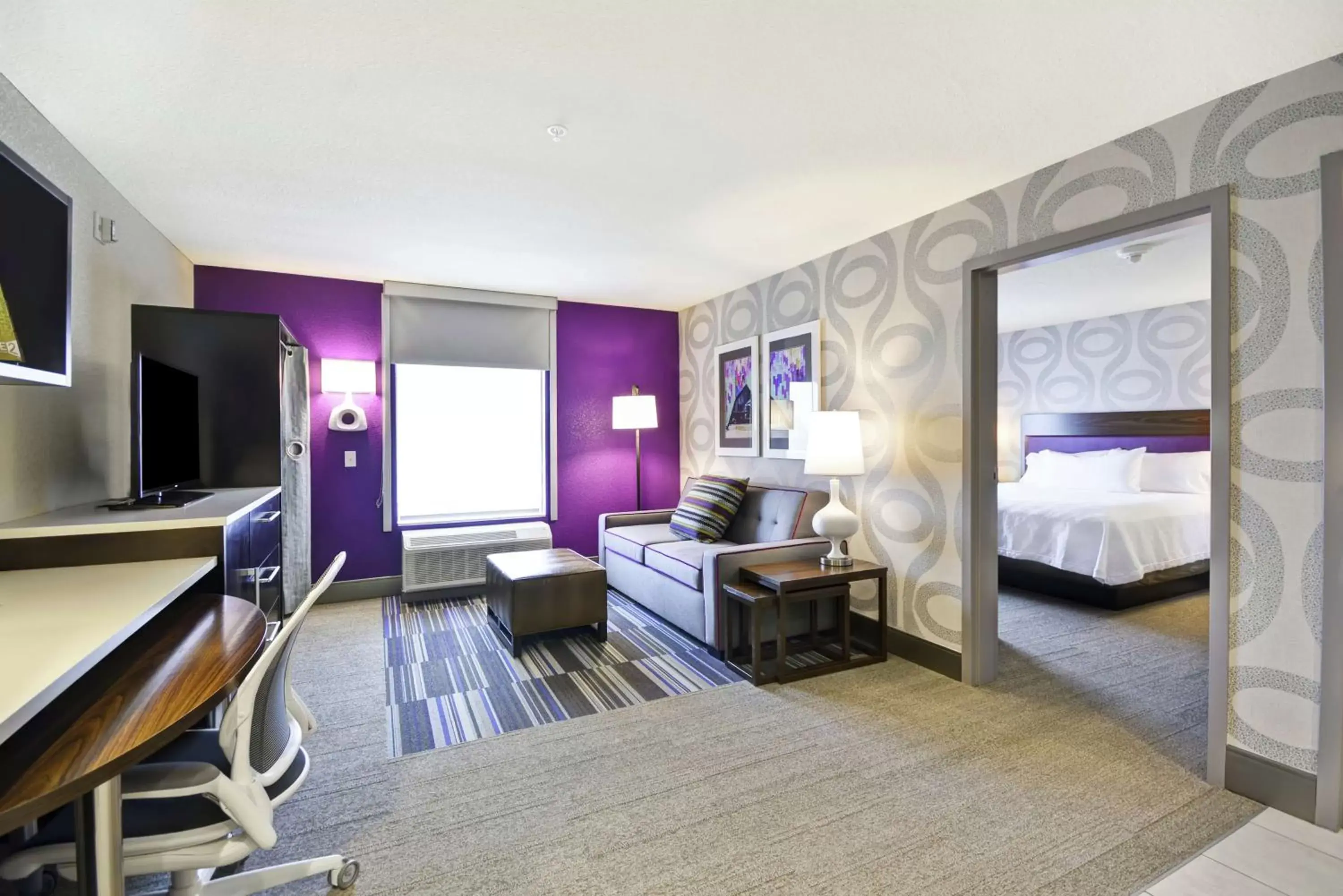 Bedroom, Seating Area in Home2 Suites by Hilton KCI Airport