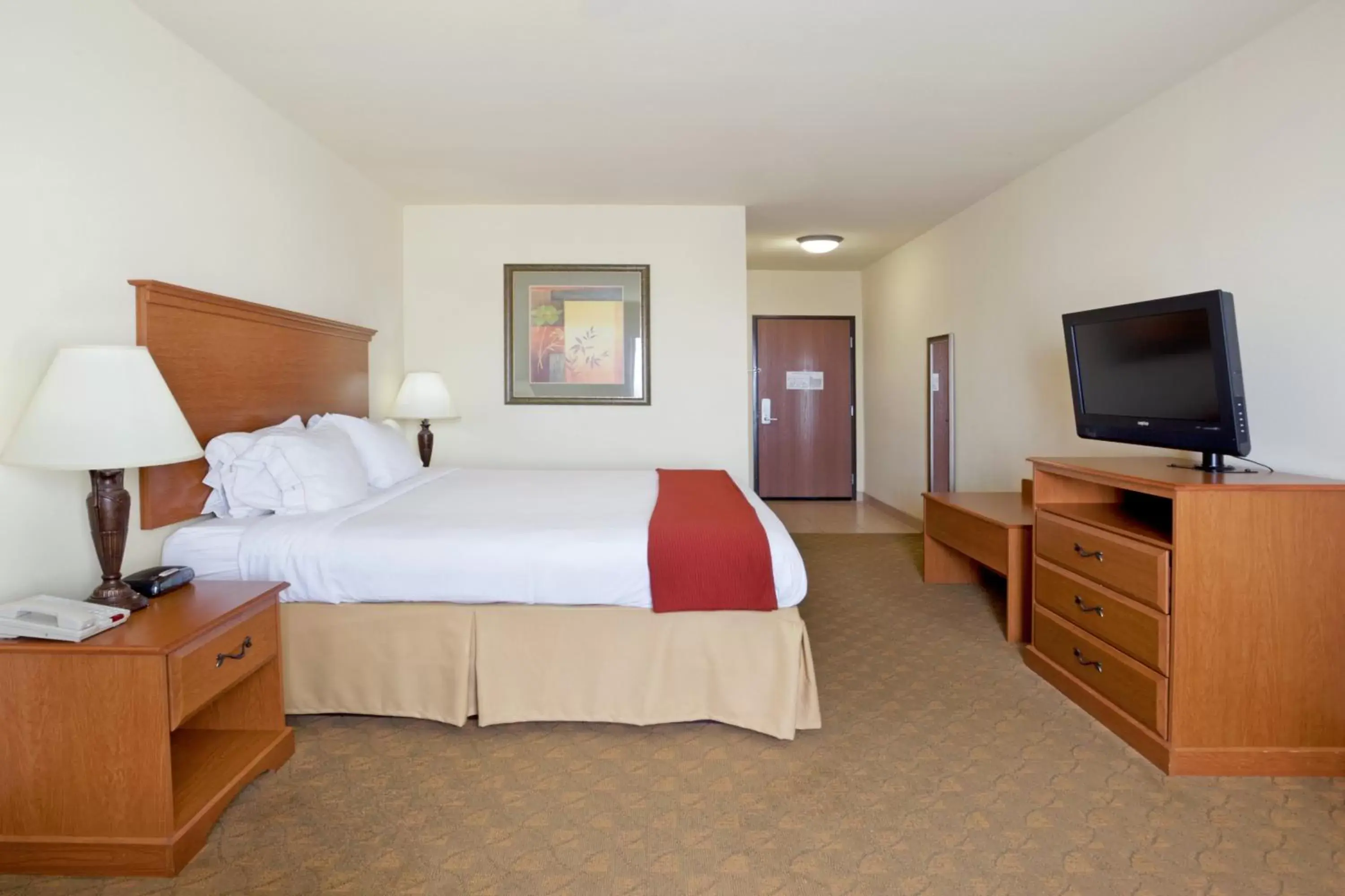 Photo of the whole room, Bed in Holiday Inn Express Hotel & Suites Zapata, an IHG Hotel