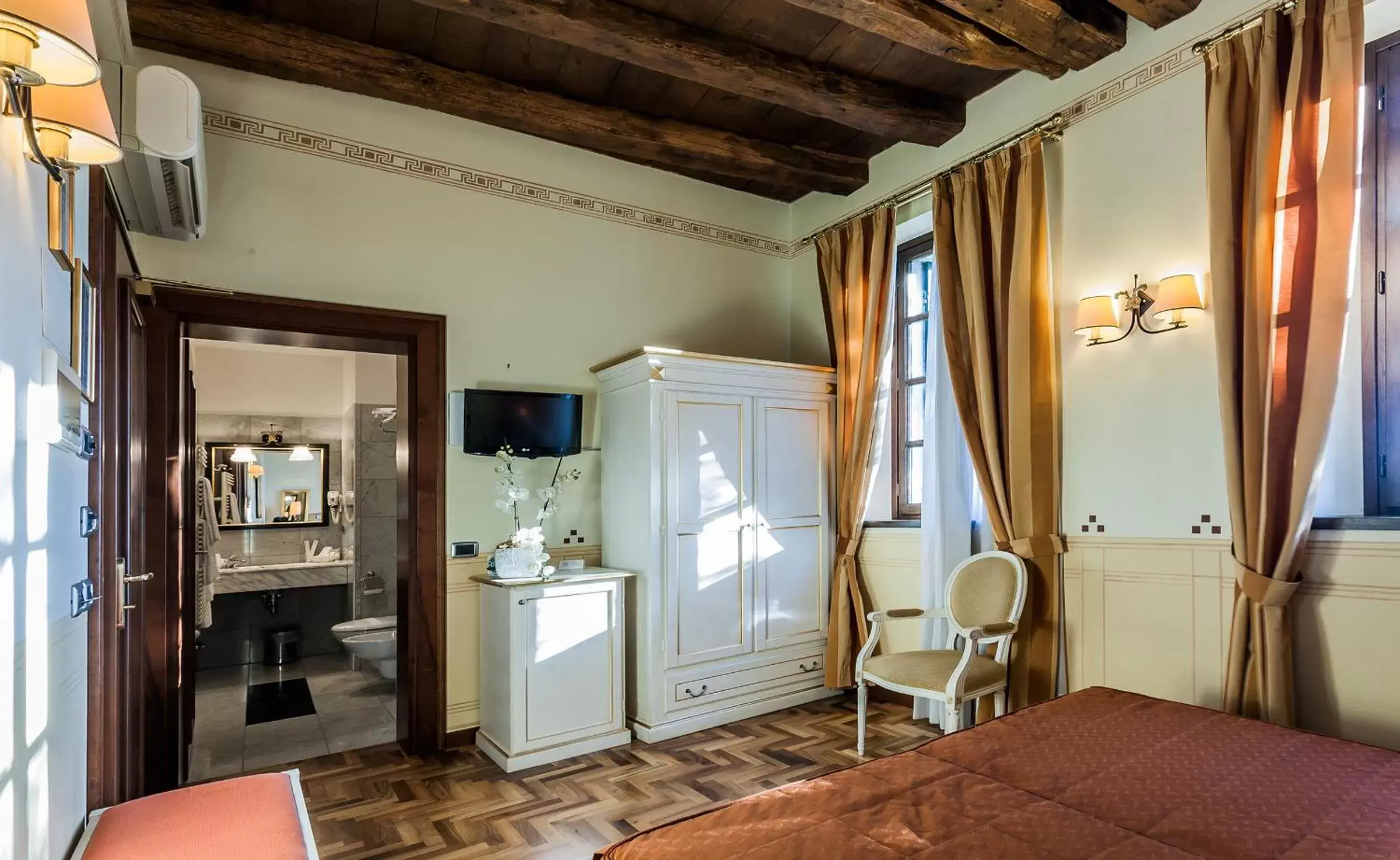 Double or Twin Room with Garden View in Hotel Villa Policreti