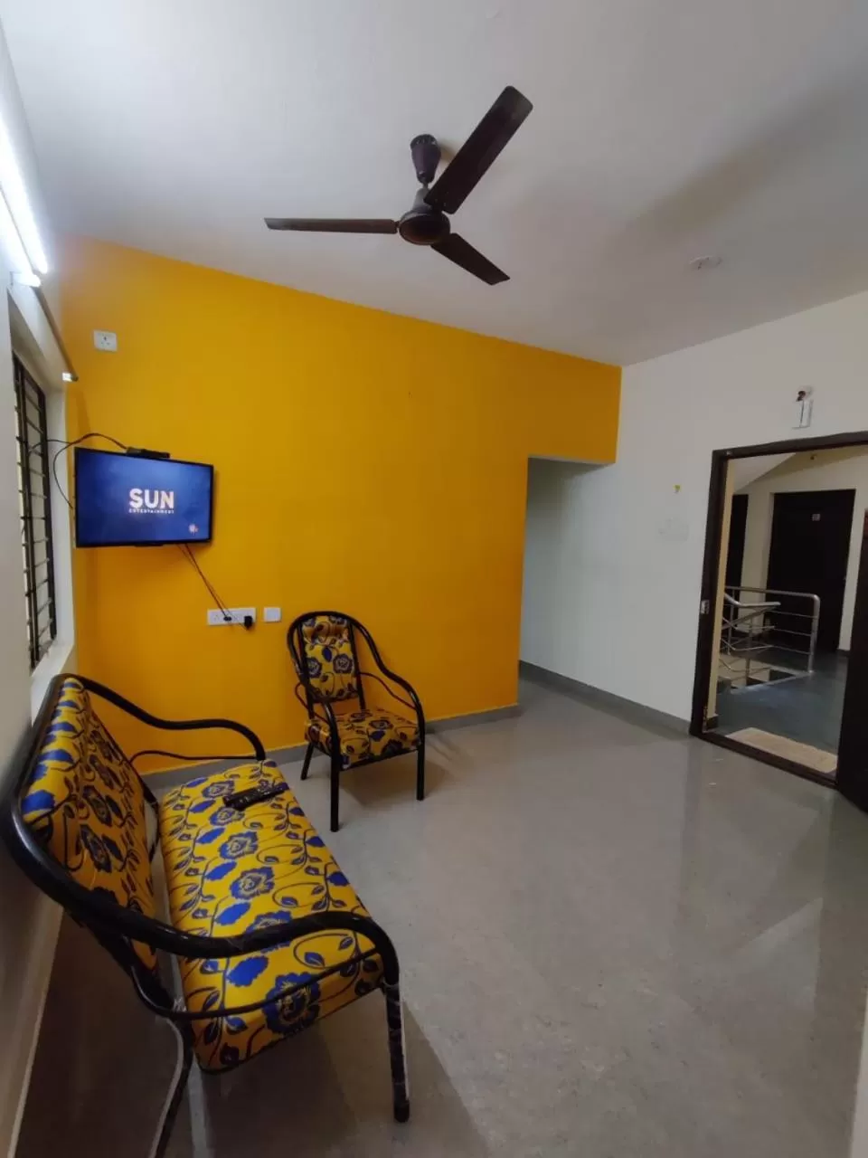 Communal lounge/ TV room in Allamanda Abode
