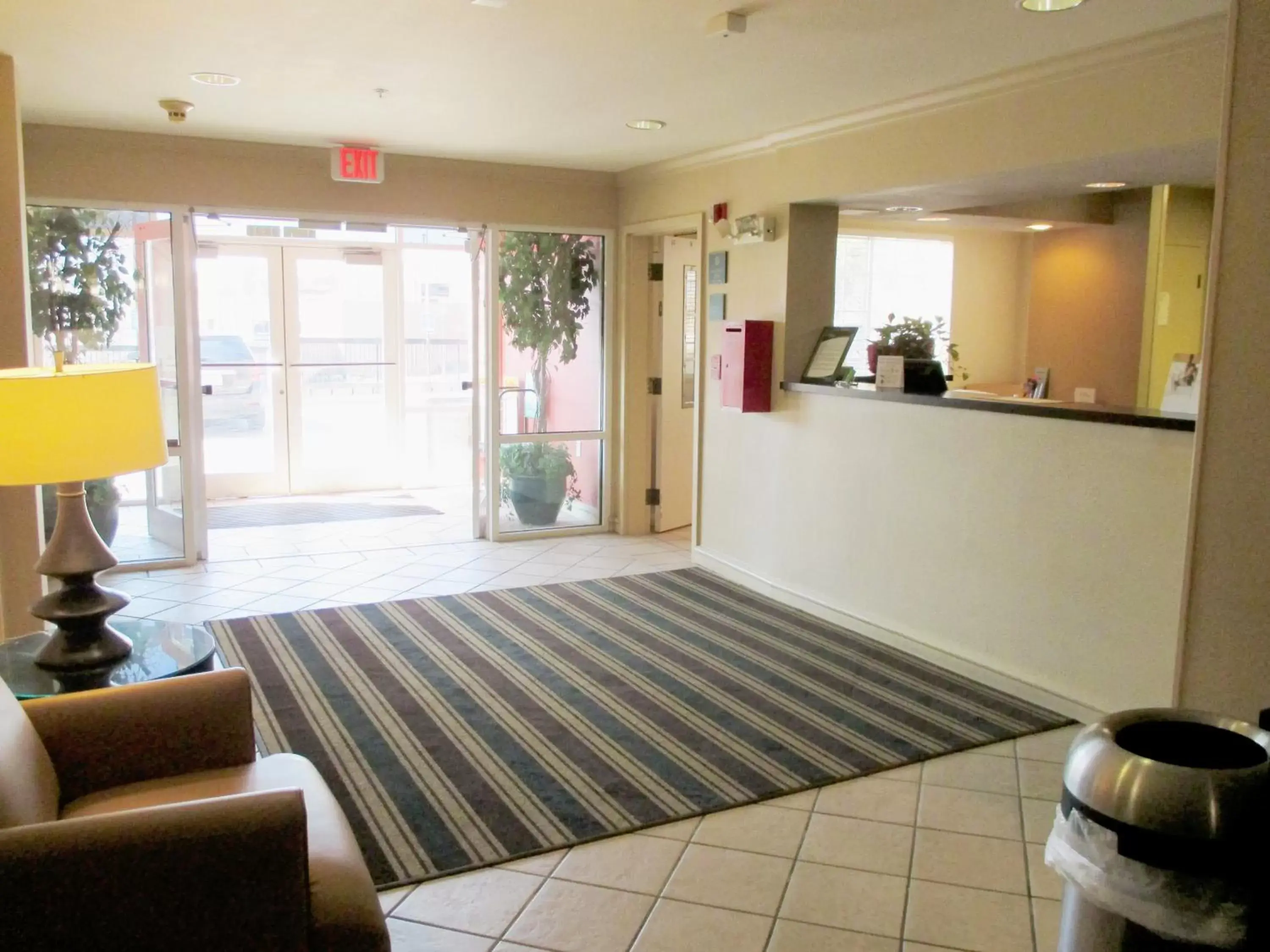 Lobby or reception, Lobby/Reception in Extended Stay America Suites - Kansas City - Country Club Plaza