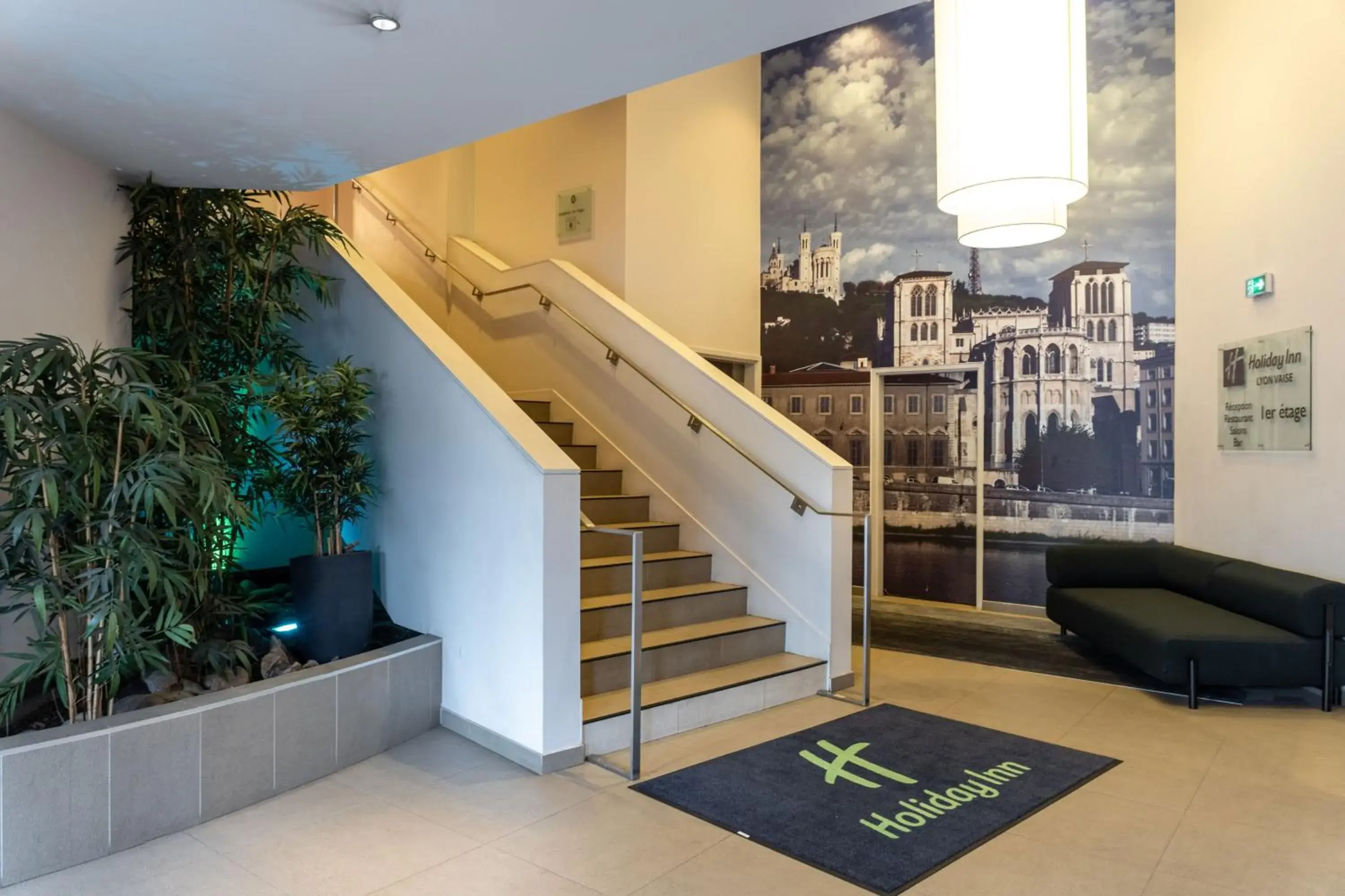 Lobby or reception in Holiday Inn Lyon Vaise by IHG Lobby or reception in Holiday Inn Lyon Vaise by IHG