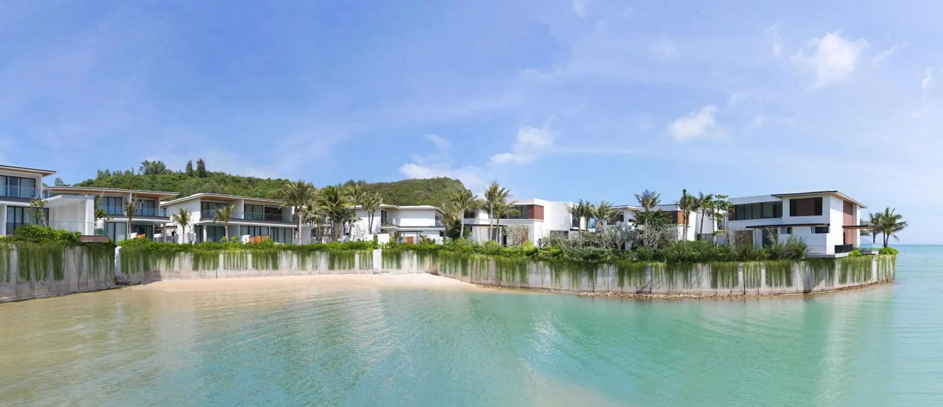 Lake view, Swimming Pool in Gran Meliá Nha Trang