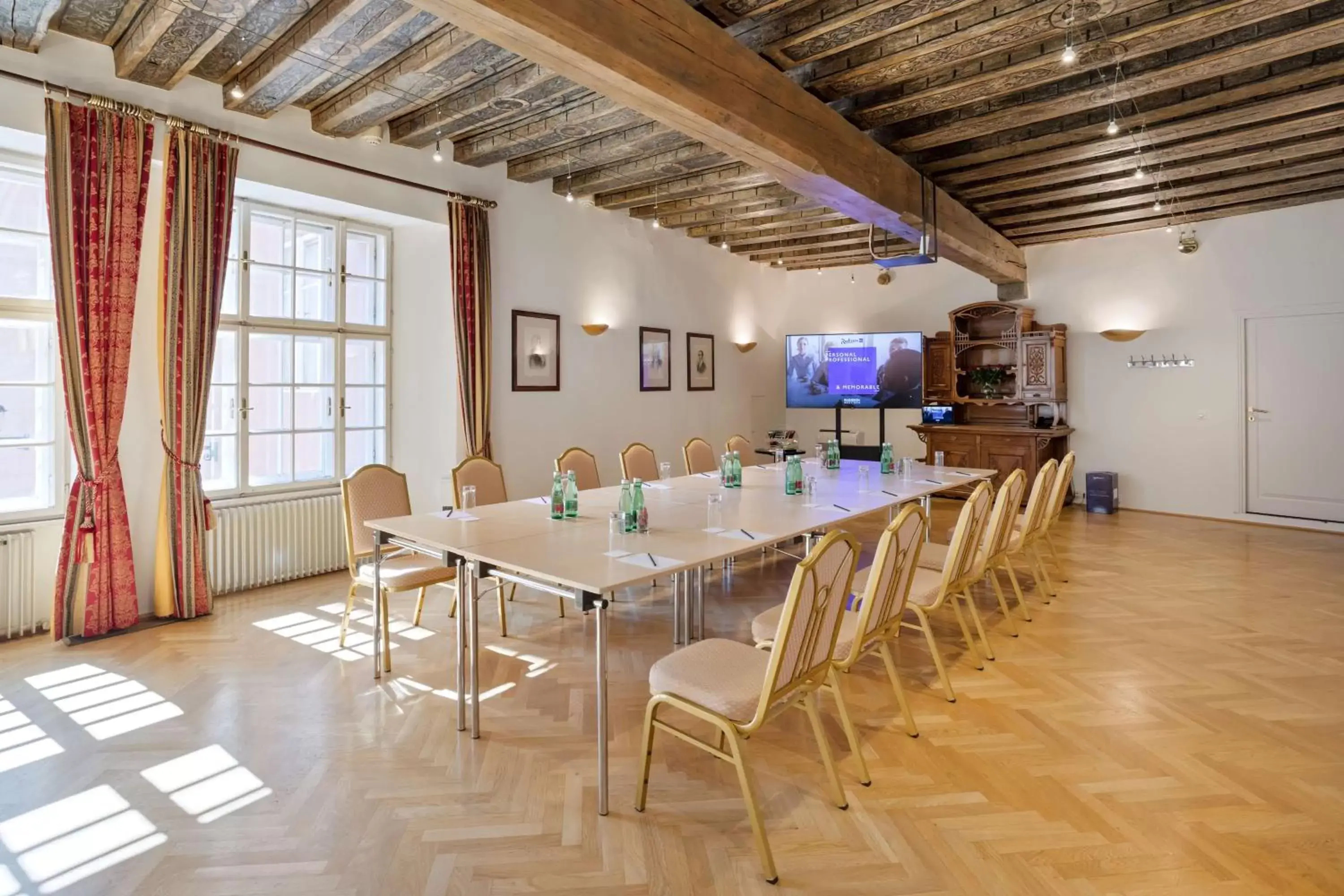 Meeting/conference room, Dining Area in Radisson Blu Hotel Altstadt