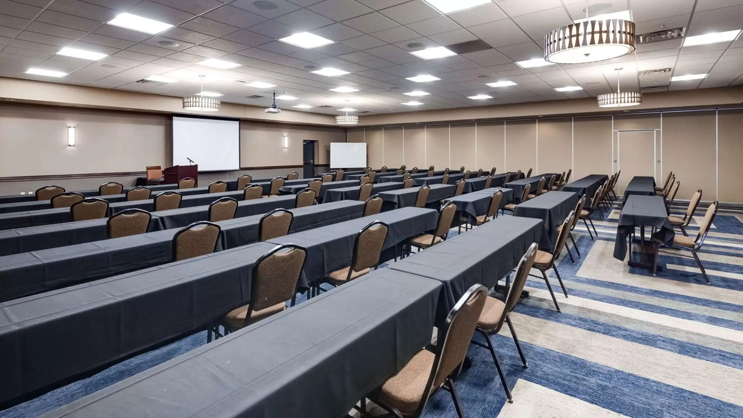 Meeting/conference room in Best Western Plus Bloomington Hotel