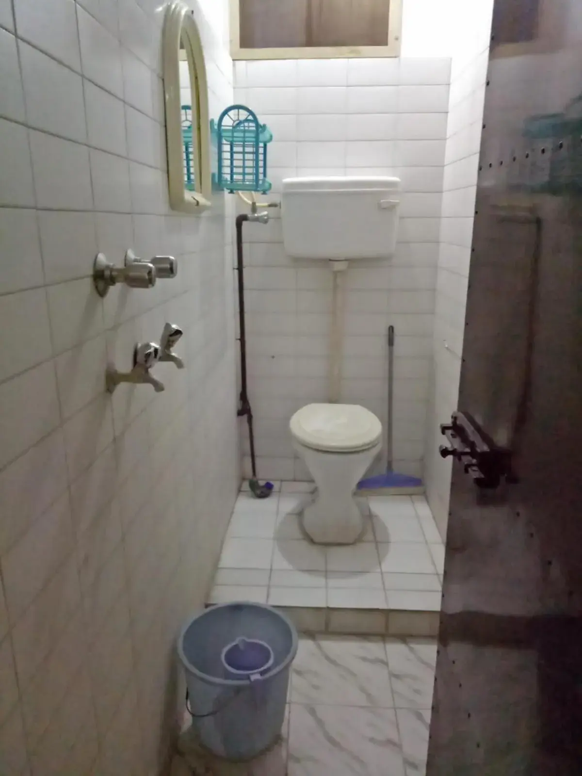 Bathroom in Scindhia Guest House