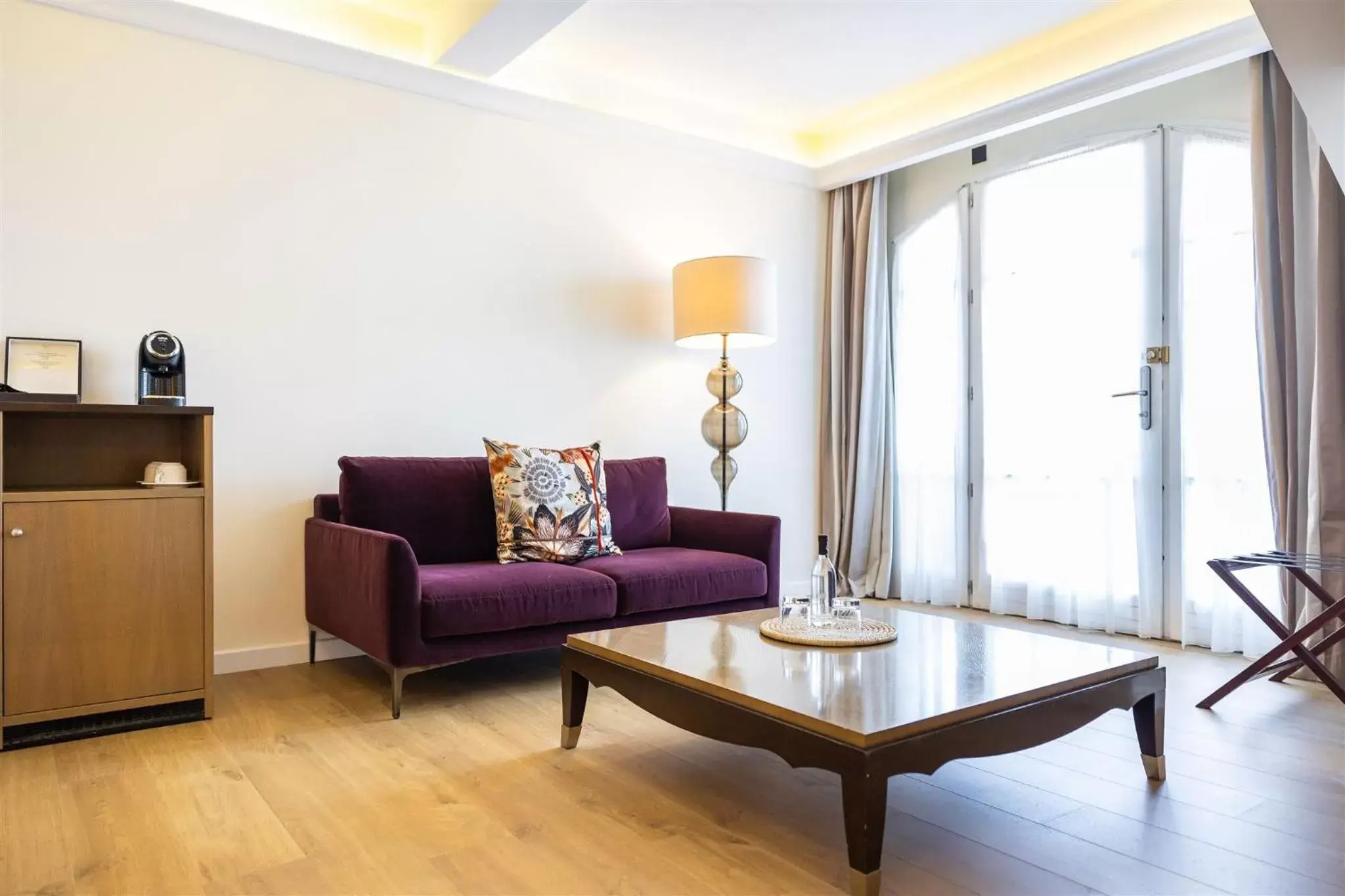 Seating Area in Hôtel Des Gouverneurs