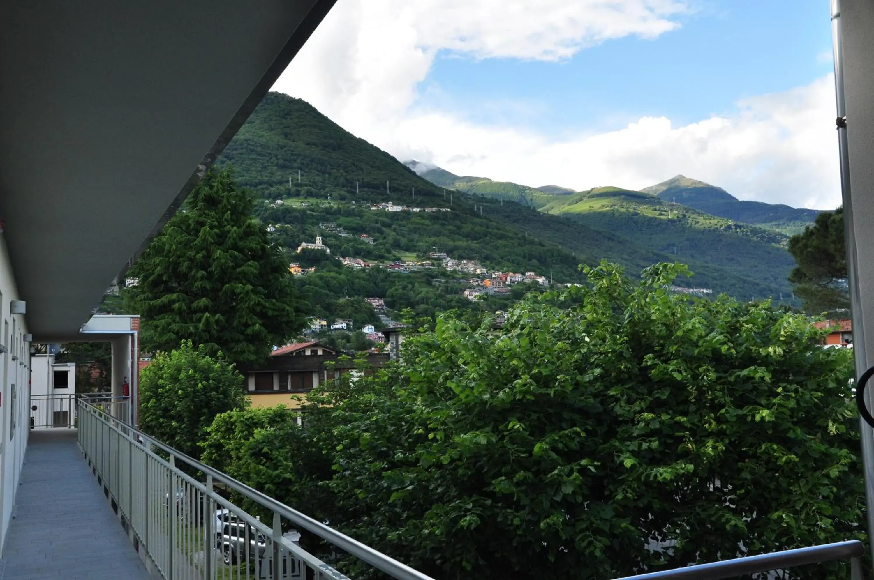 Mountain view, Balcony/Terrace in Hotel Vischi