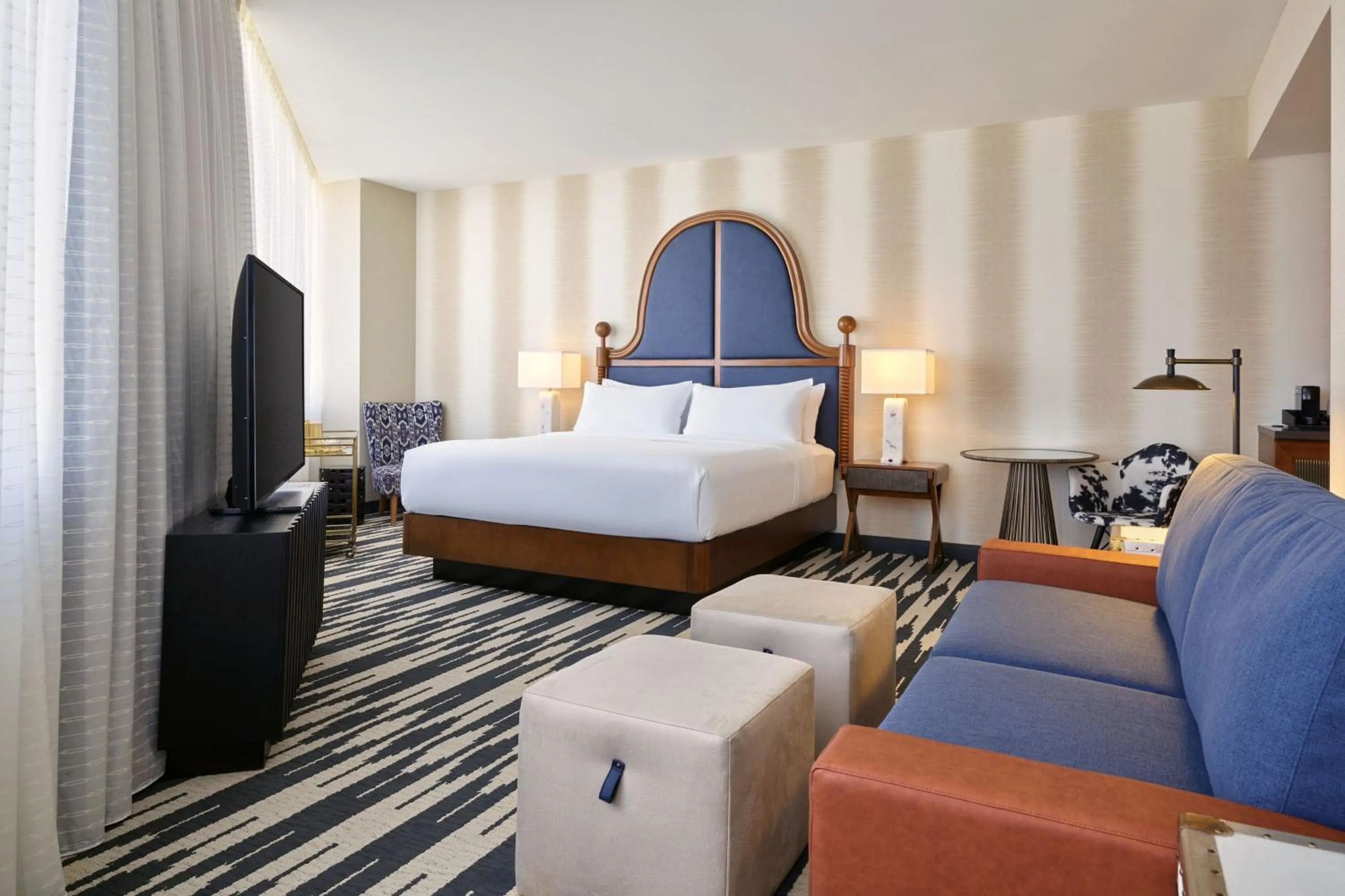 Photo of the whole room, Bed in The Leo Kent Hotel, Tucson, a Tribute Portfolio Hotel