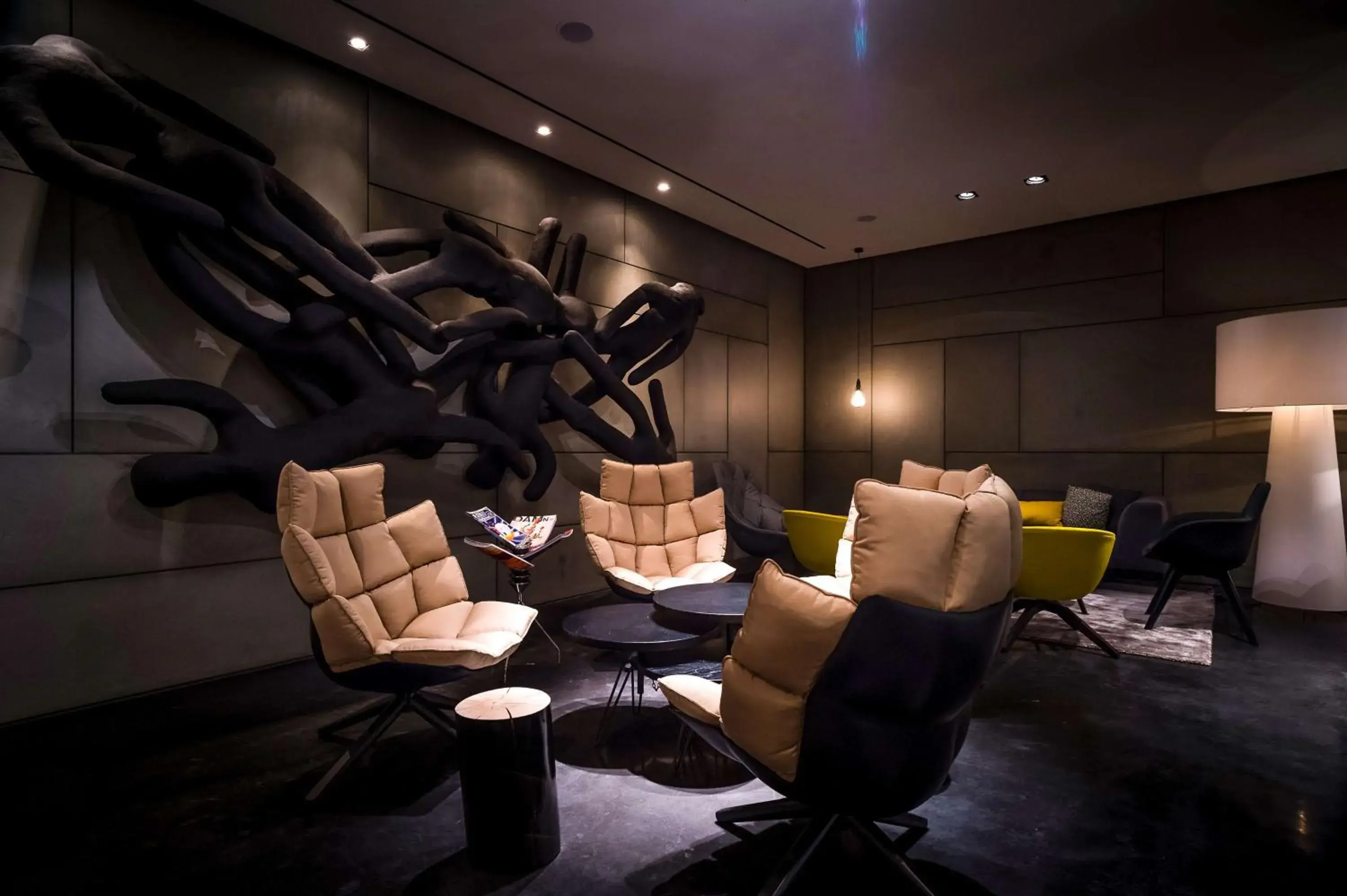 Lounge or bar, Seating Area in art'otel amsterdam, Powered by Radisson Hotels