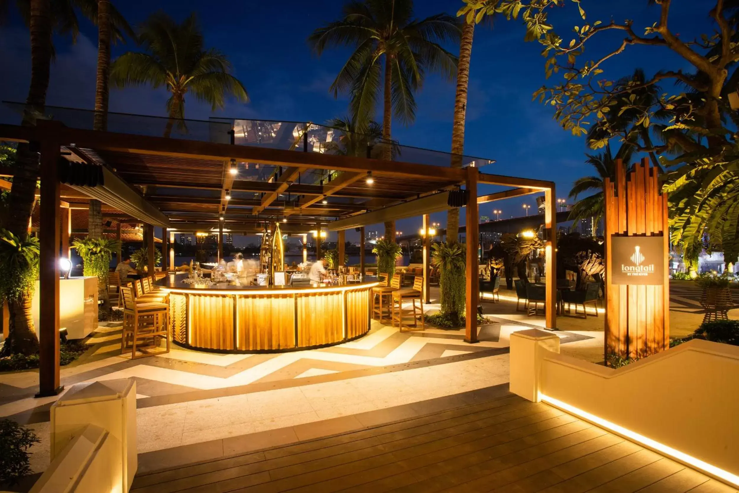 Restaurant/places to eat in Anantara Riverside Bangkok Resort