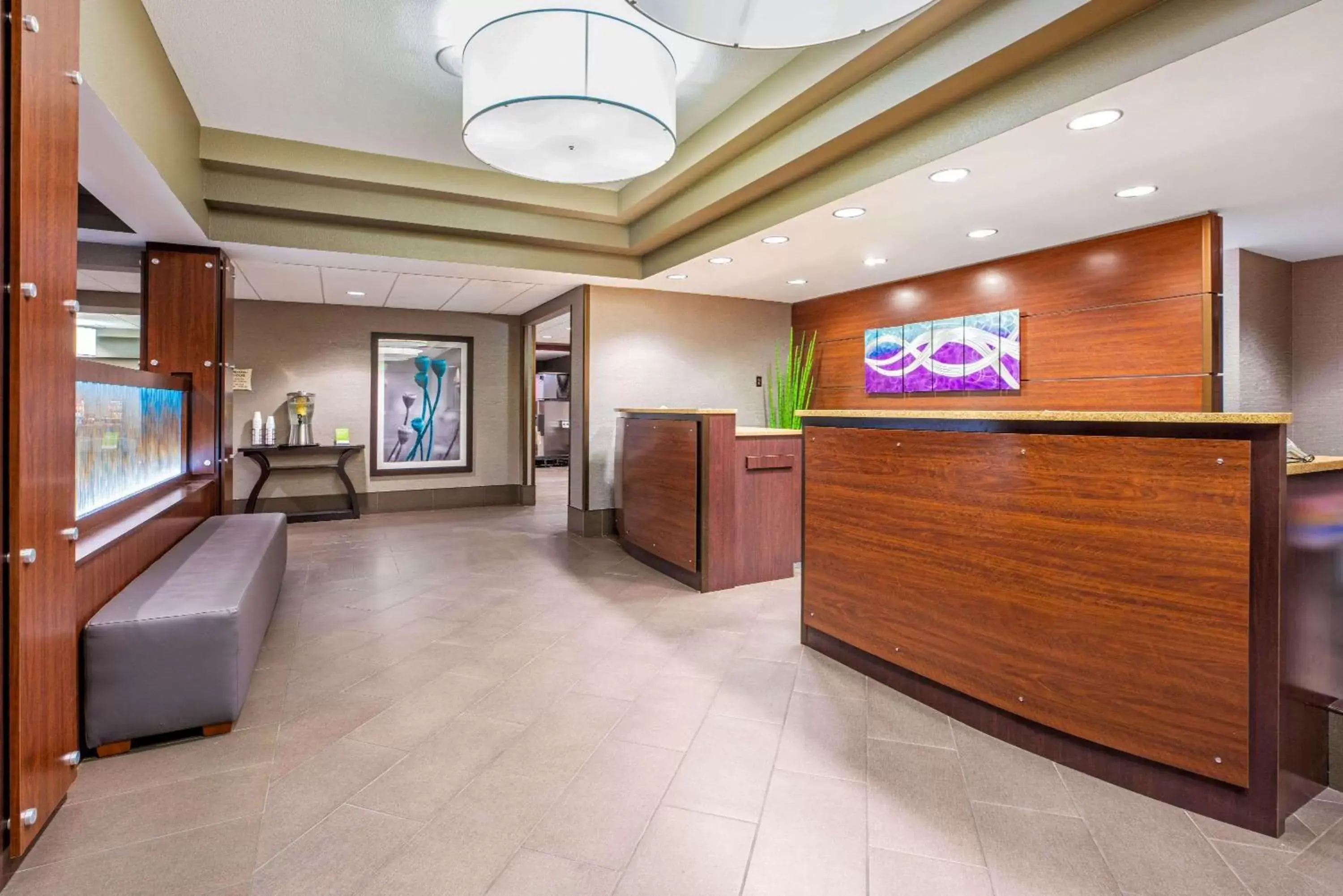 Lobby or reception in La Quinta by Wyndham Meridian / Boise West Lobby or reception in La Quinta by Wyndham Meridian / Boise West