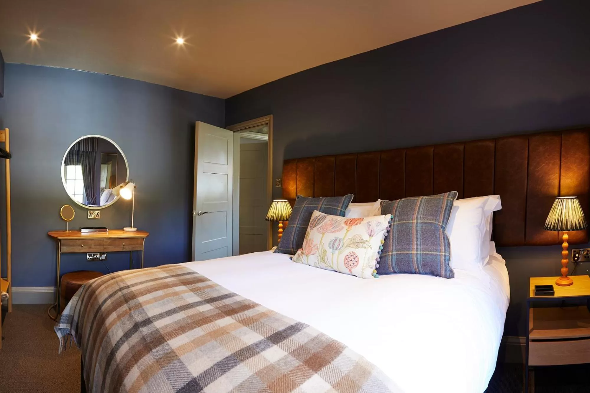 Bed in The Plough Inn & Cottages