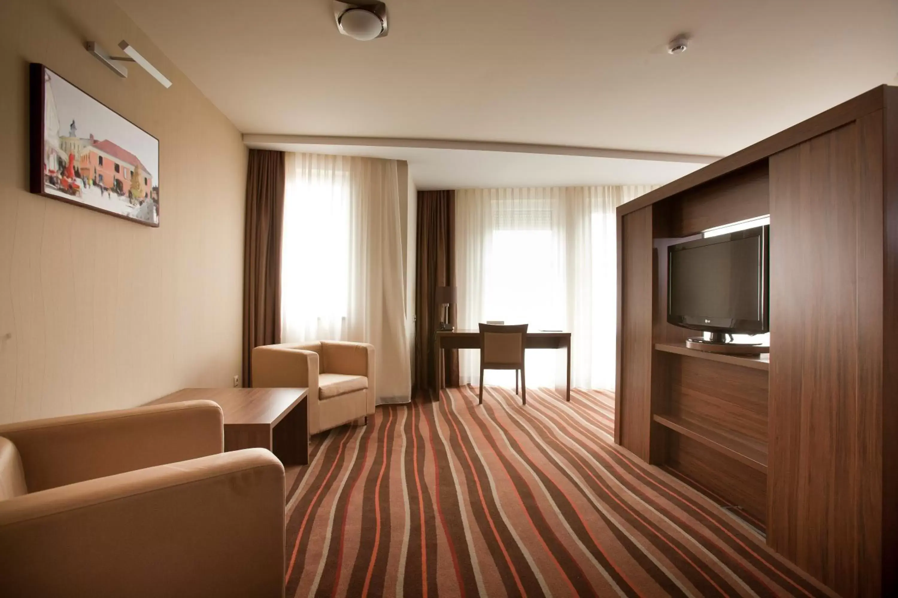 Bedroom, TV/Entertainment Center in Hotel Makar Sport & Wellness