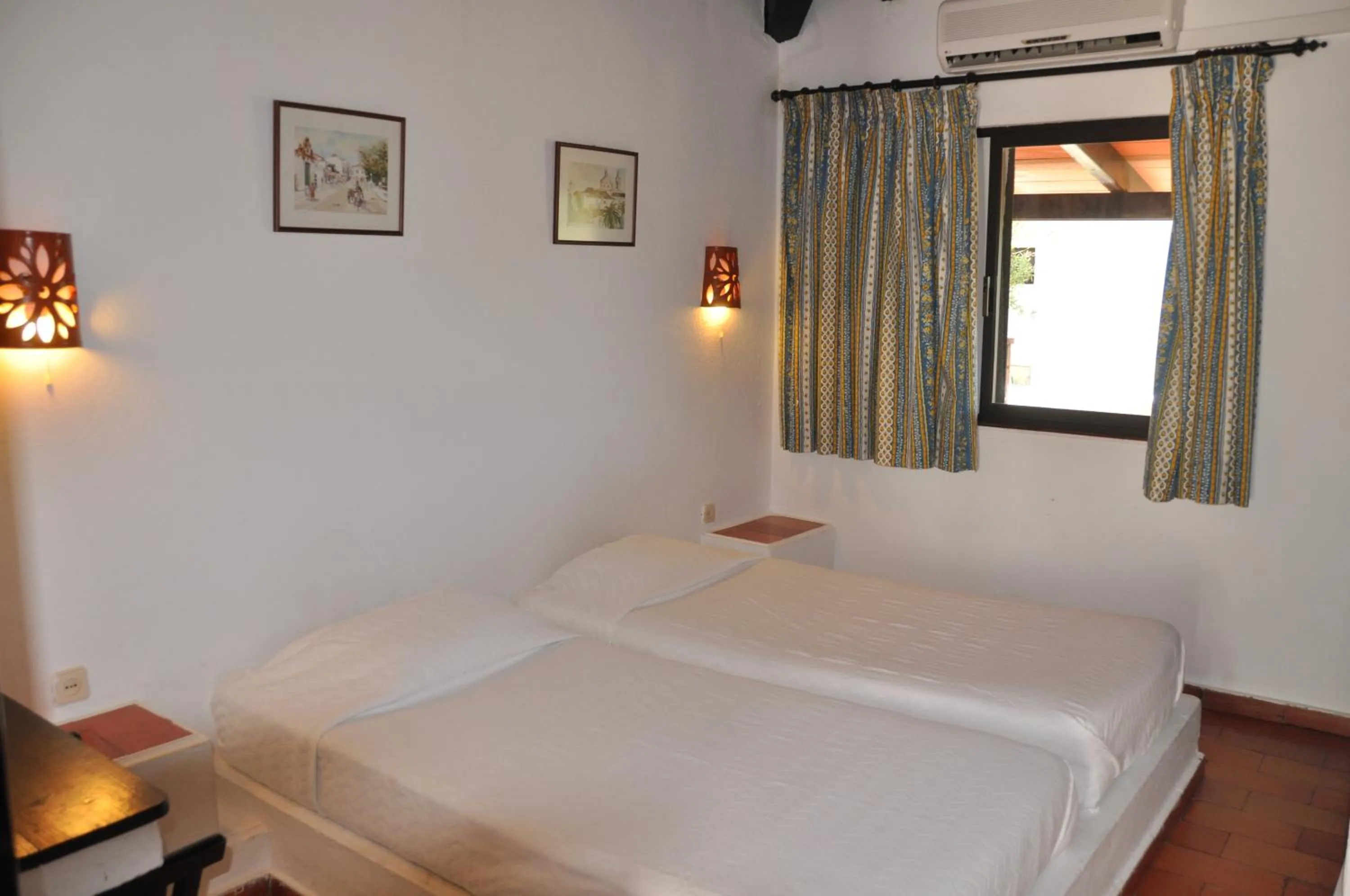 Bedroom, Bed in Pedras Da Rainha