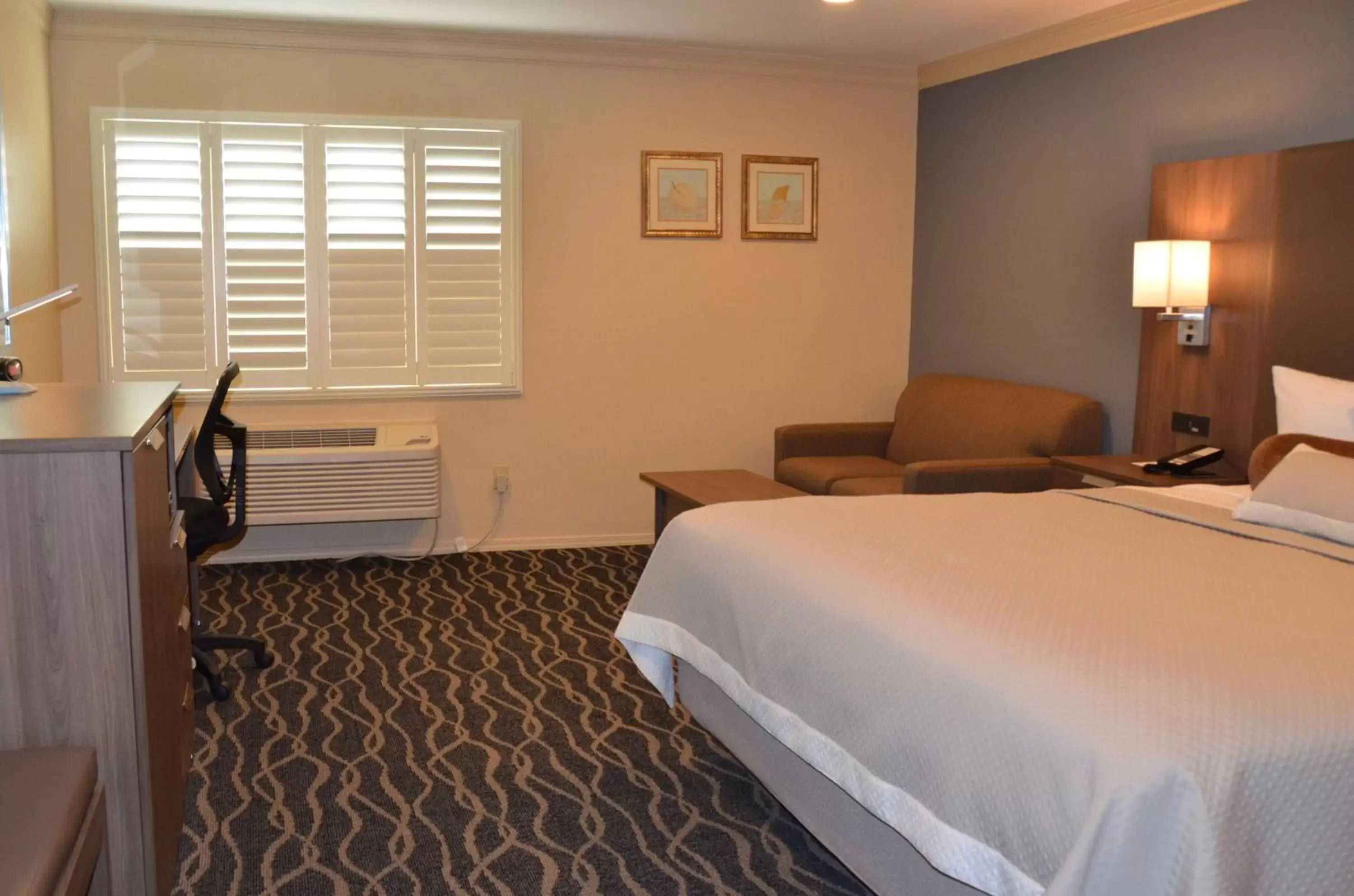 Photo of the whole room, Bed in Best Western Plus Hill House