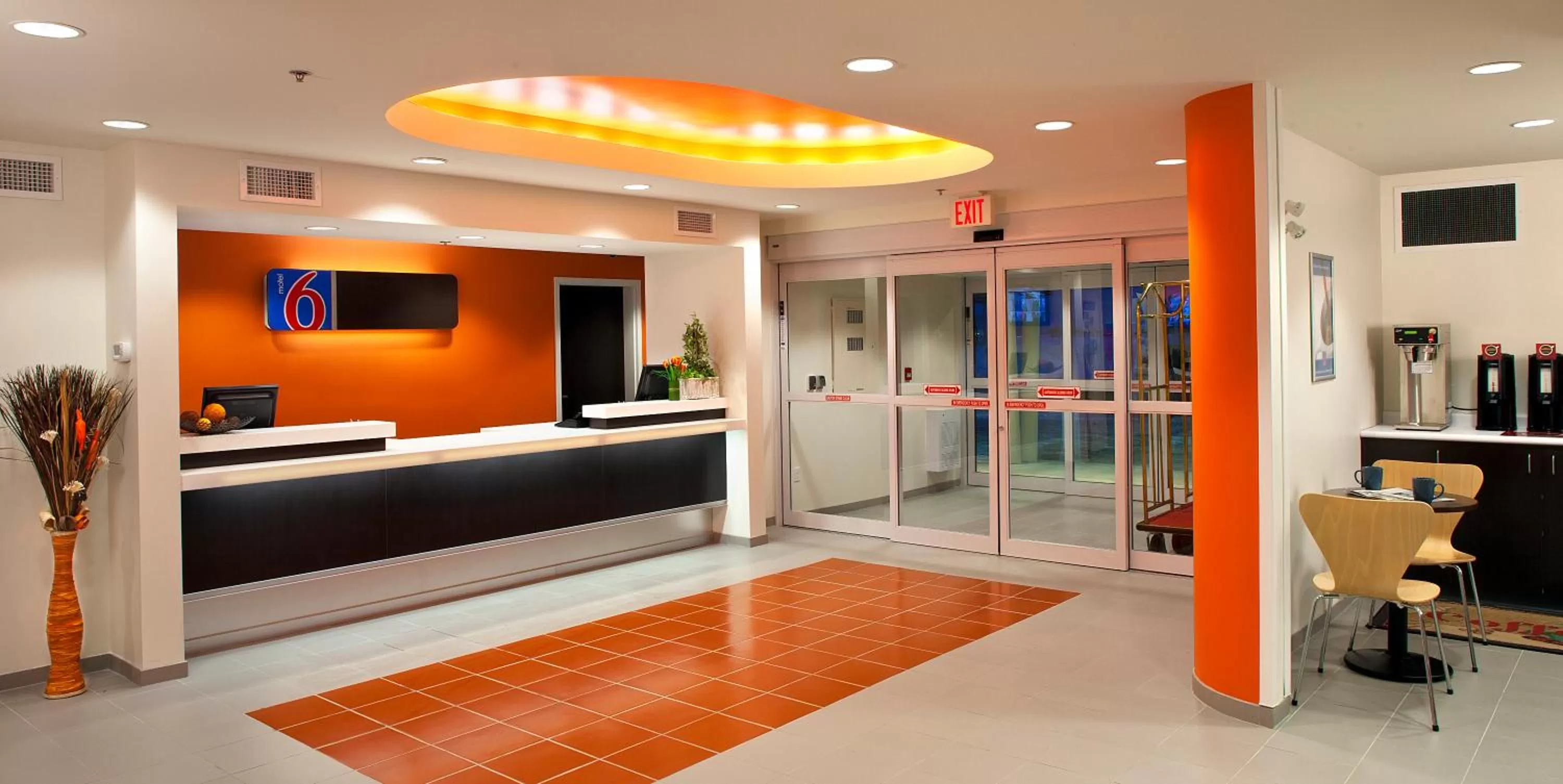Lobby or reception in Motel 6-Brandon, MB
