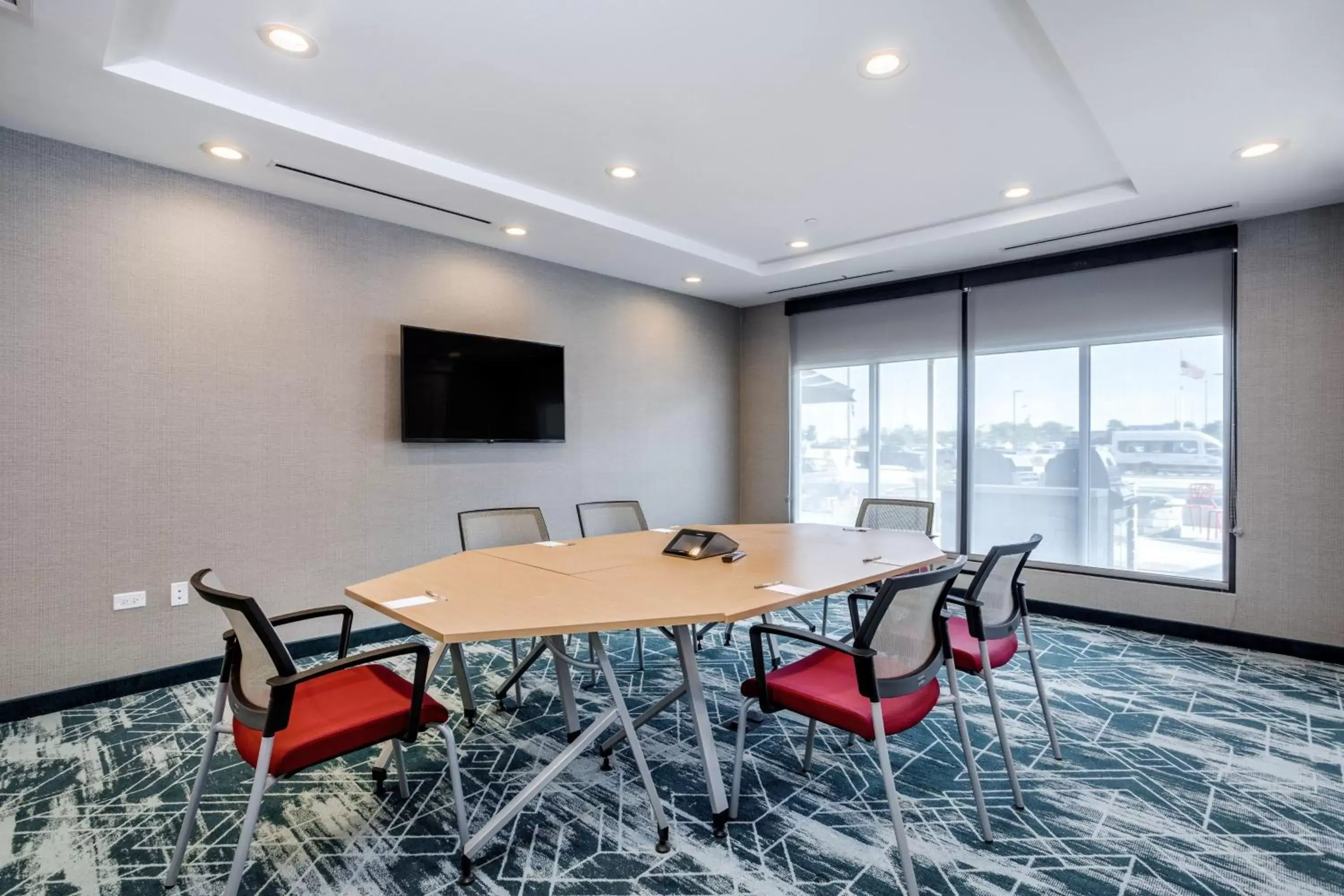 Meeting/conference room in TownePlace Suites by Marriott Chicago Waukegan Gurnee