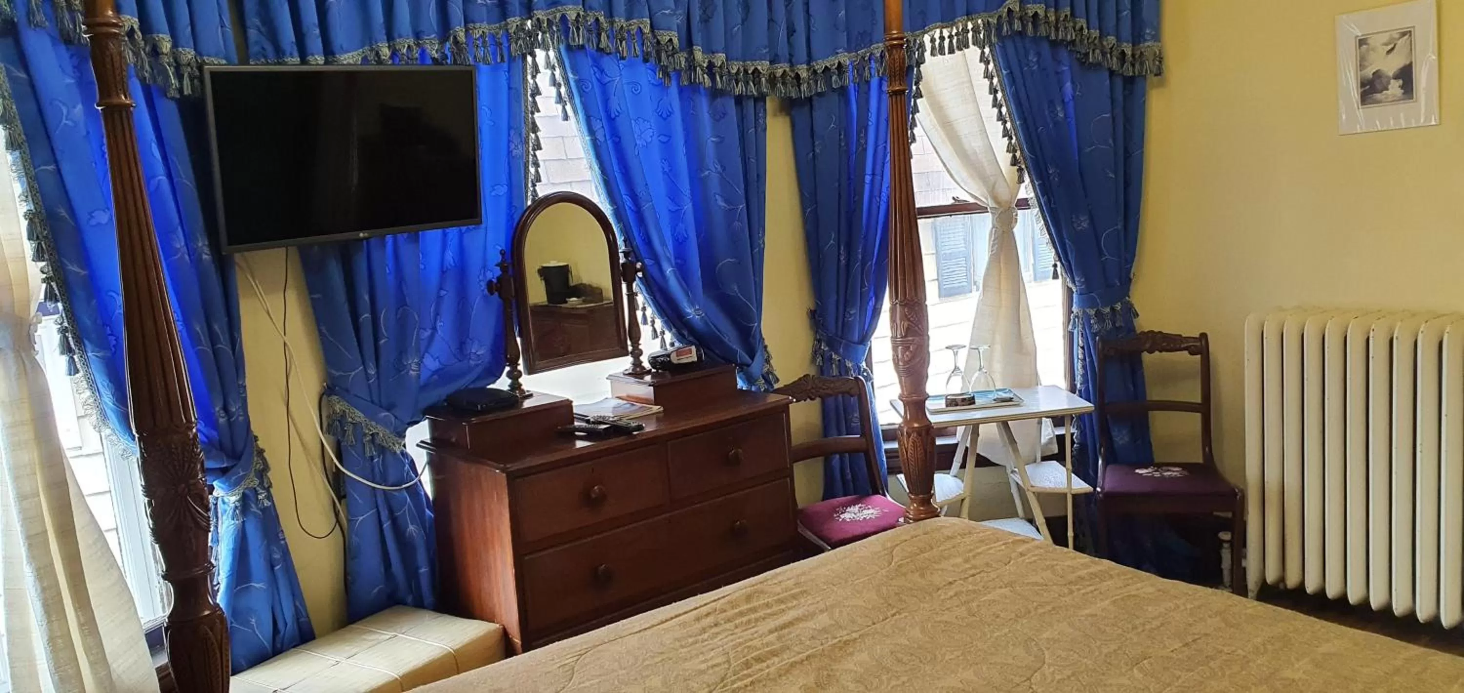 Bed in A Night to Remember B & B