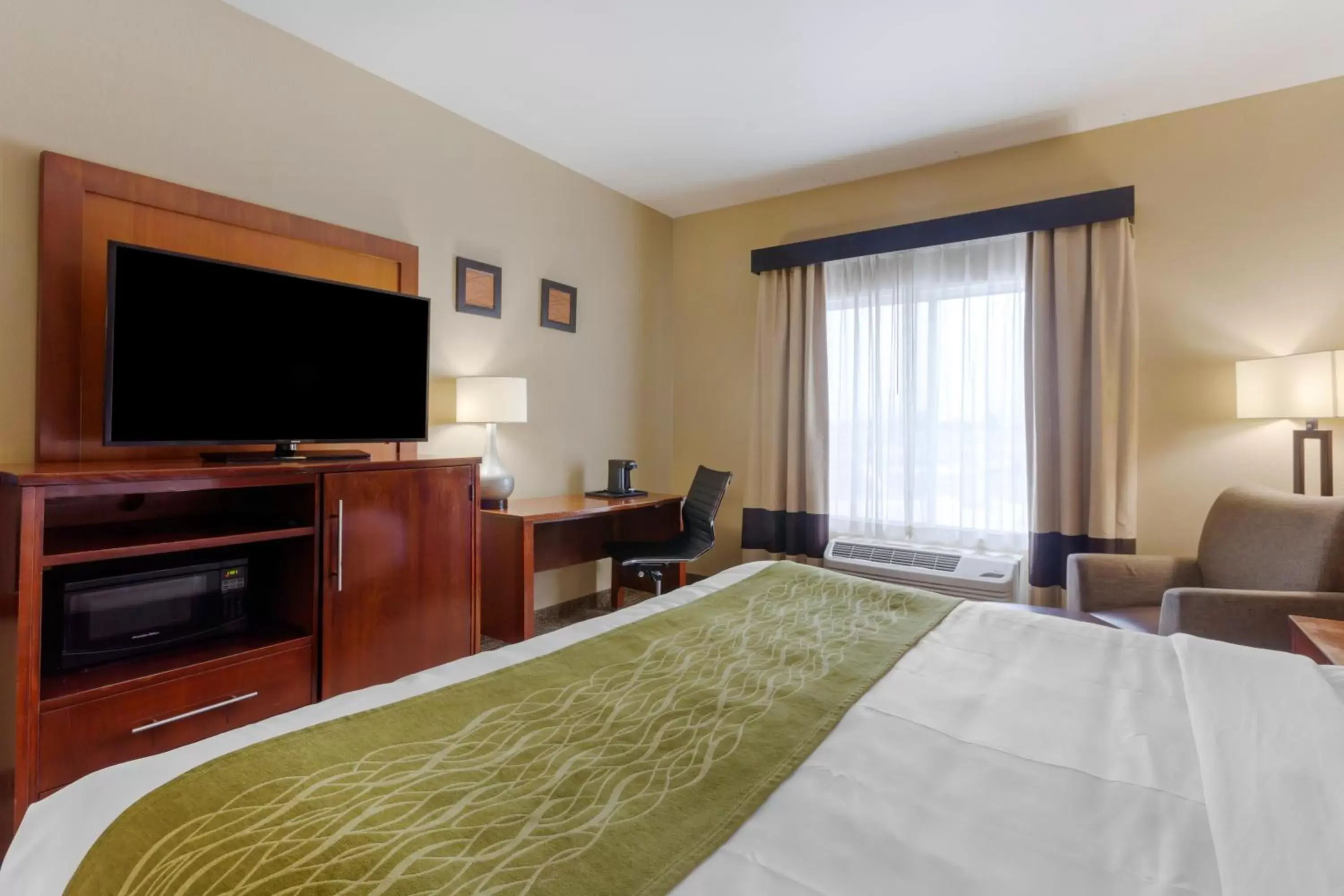 Photo of the whole room, TV/Entertainment Center in Comfort Inn & Suites Salt Lake City/Woods Cross