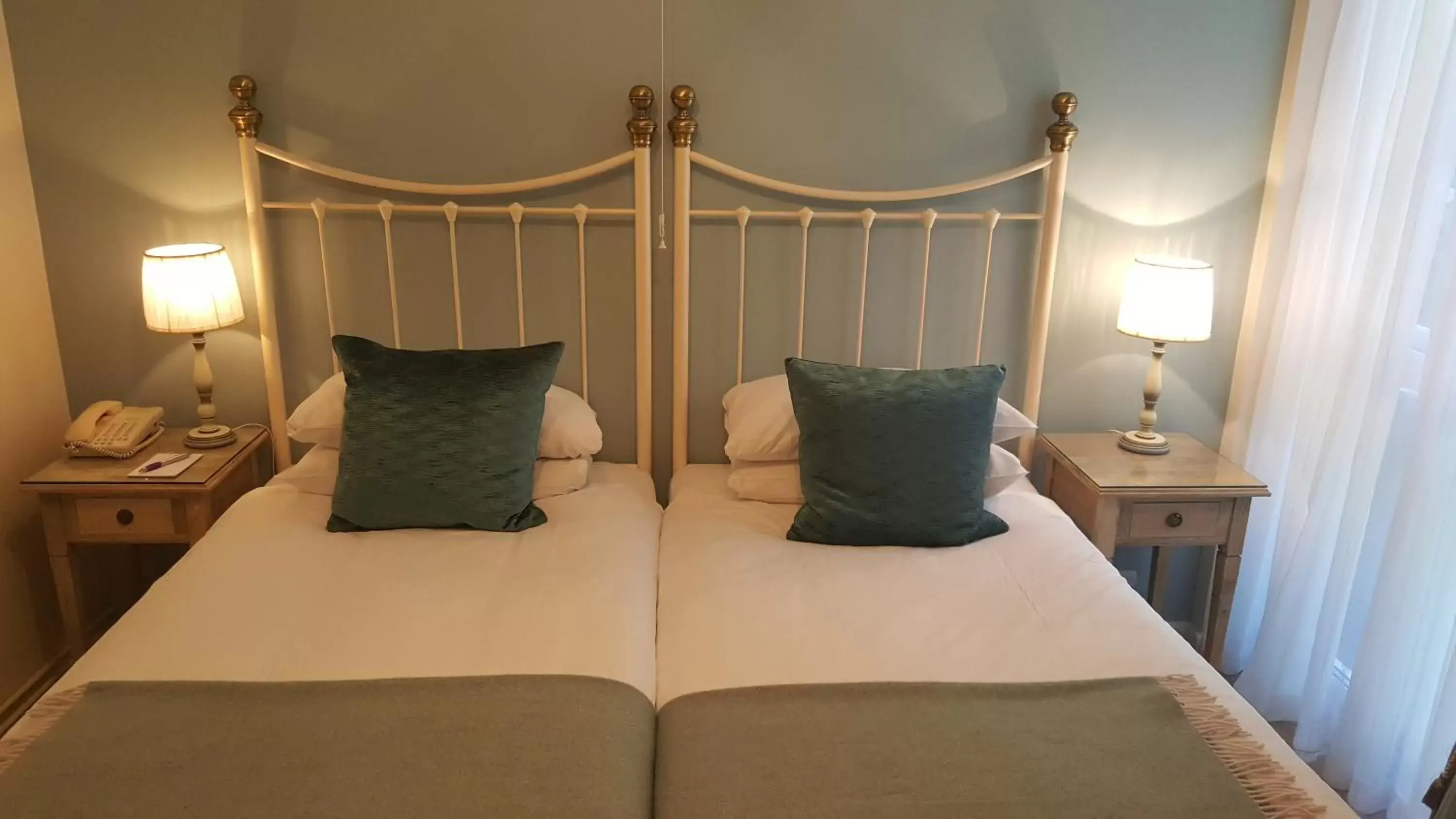 Bedroom, Bed in Three Ways House Hotel