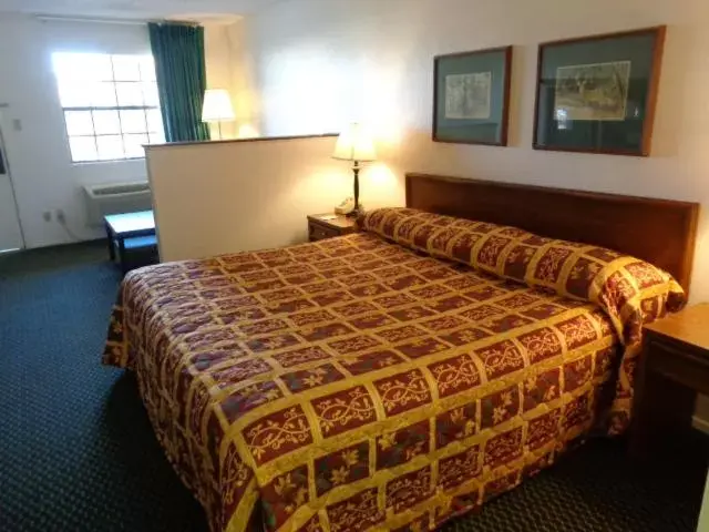 Day, Room Photo in Windcrest Inn and Suites