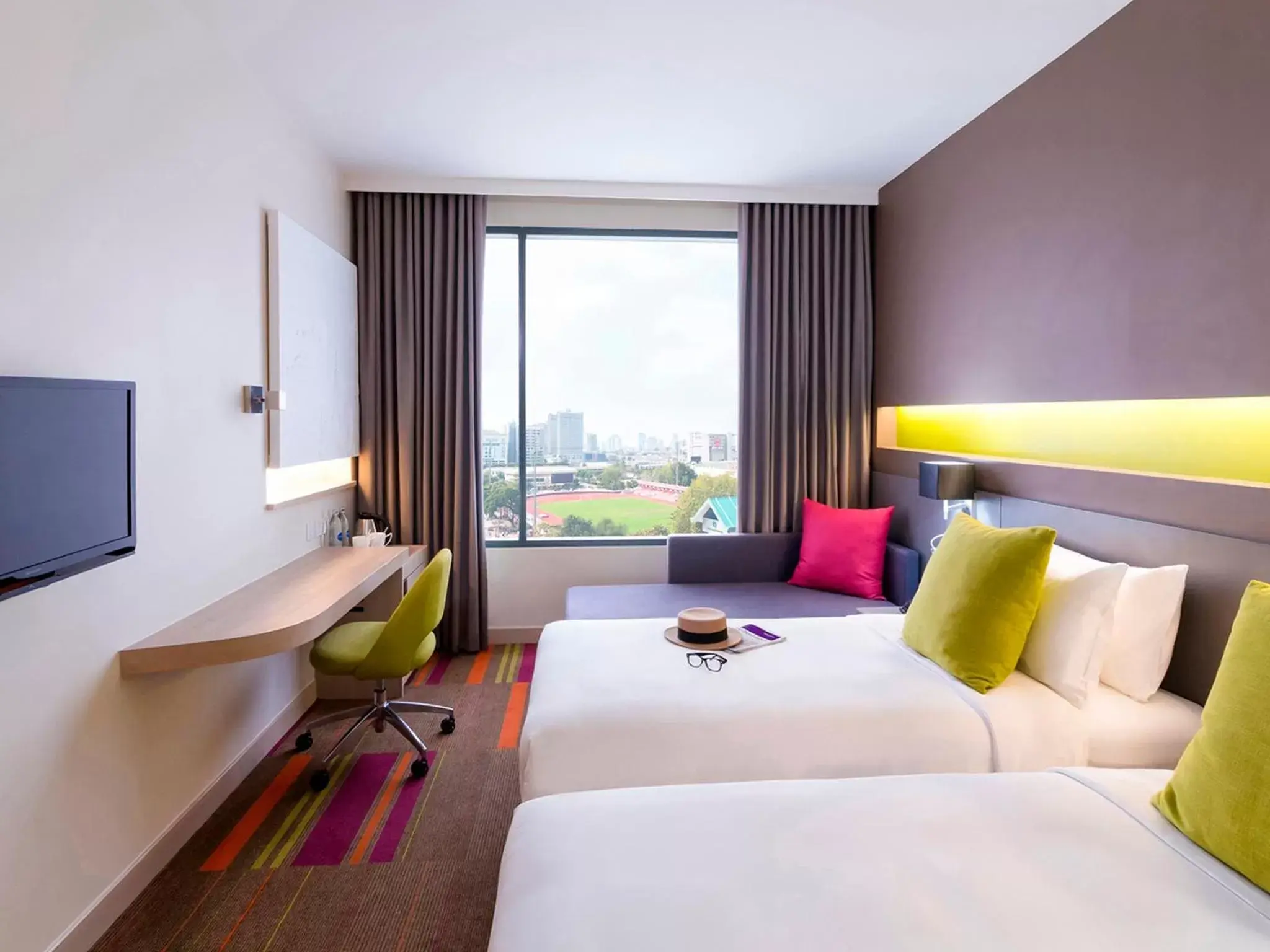 Superior Room with Twin beds in Mercure Bangkok Siam