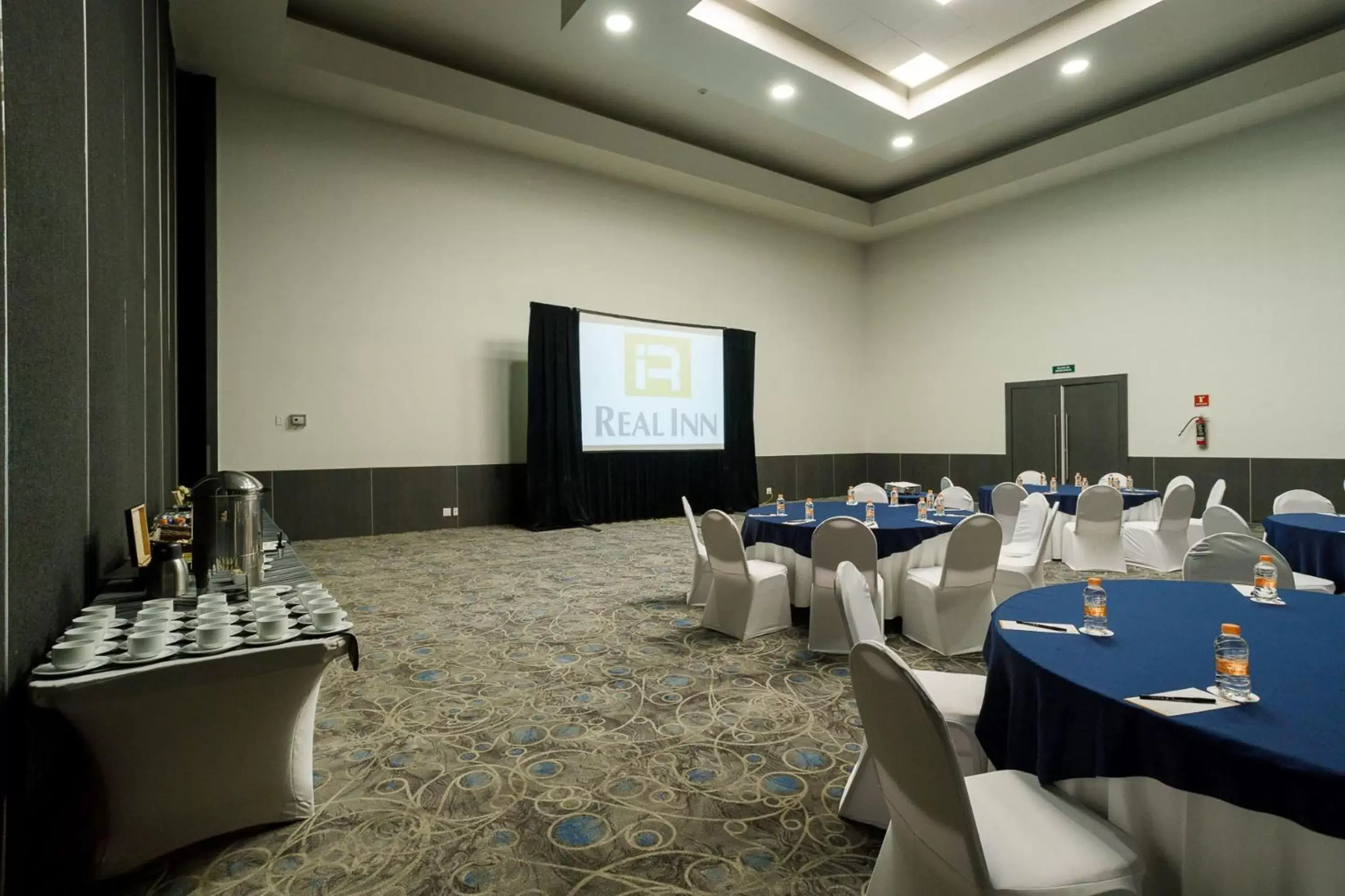 Meeting/conference room in Real Inn Tijuana by Camino Real Hotels