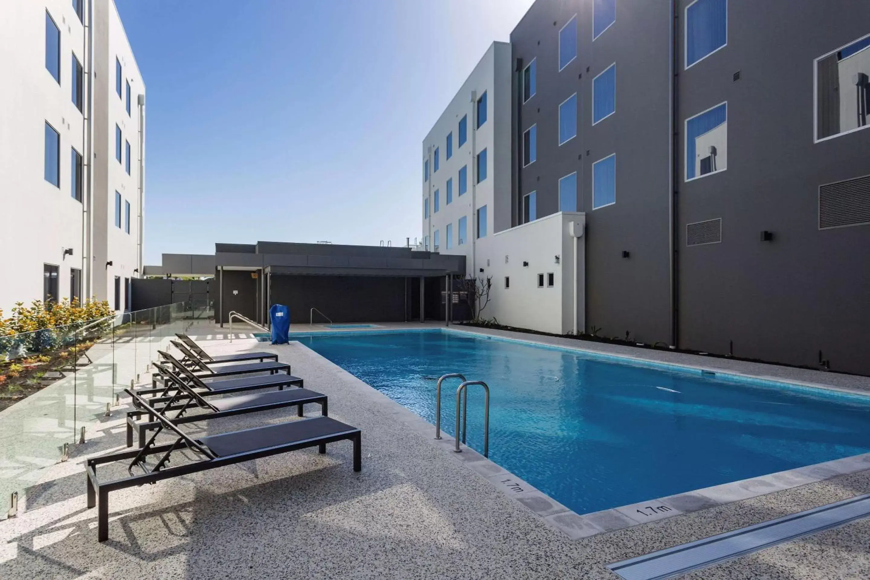 Swimming Pool in Ingot Hotel Perth, Ascend Hotel Collection