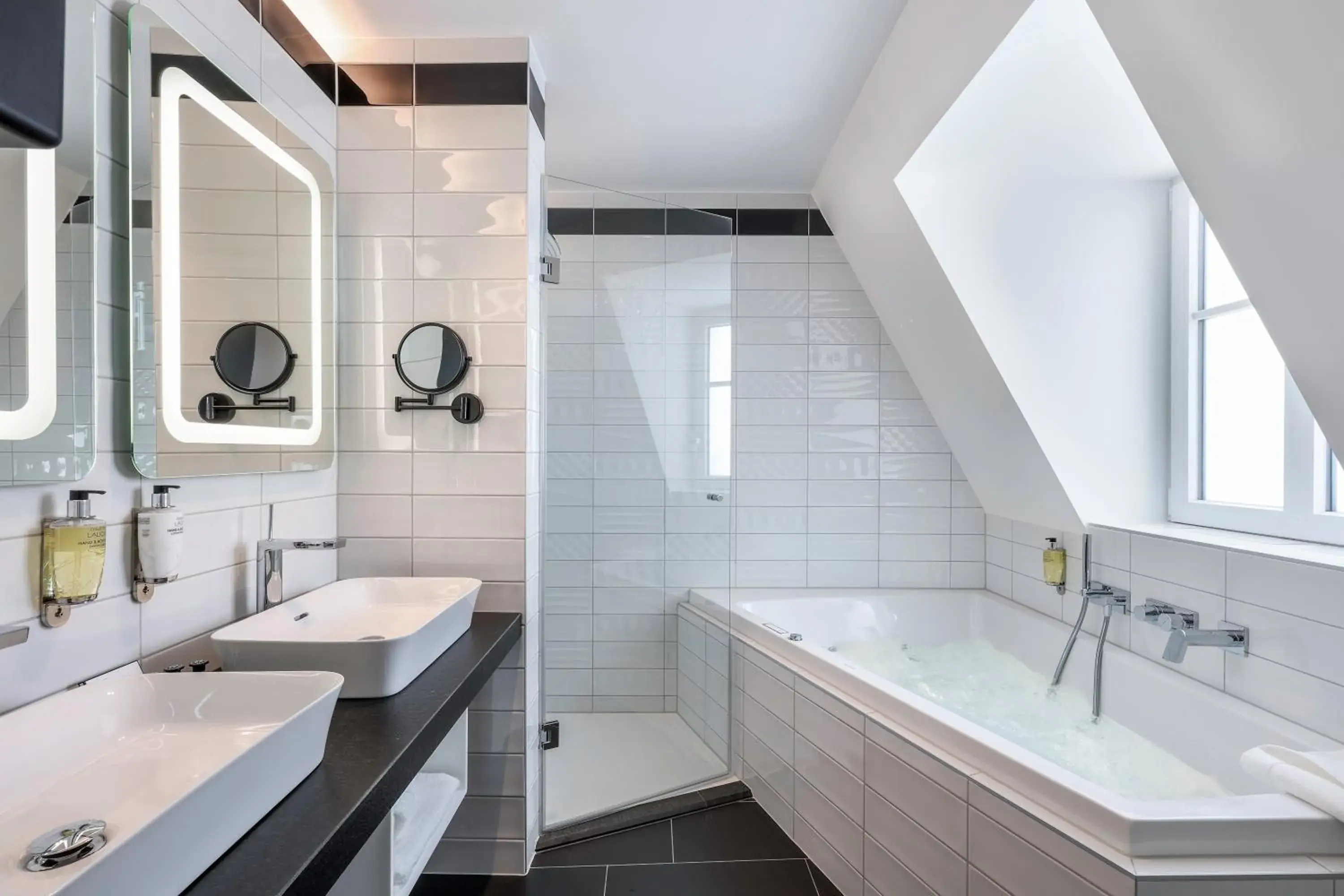Bathroom in Hotel des Vosges BW Premier Collection