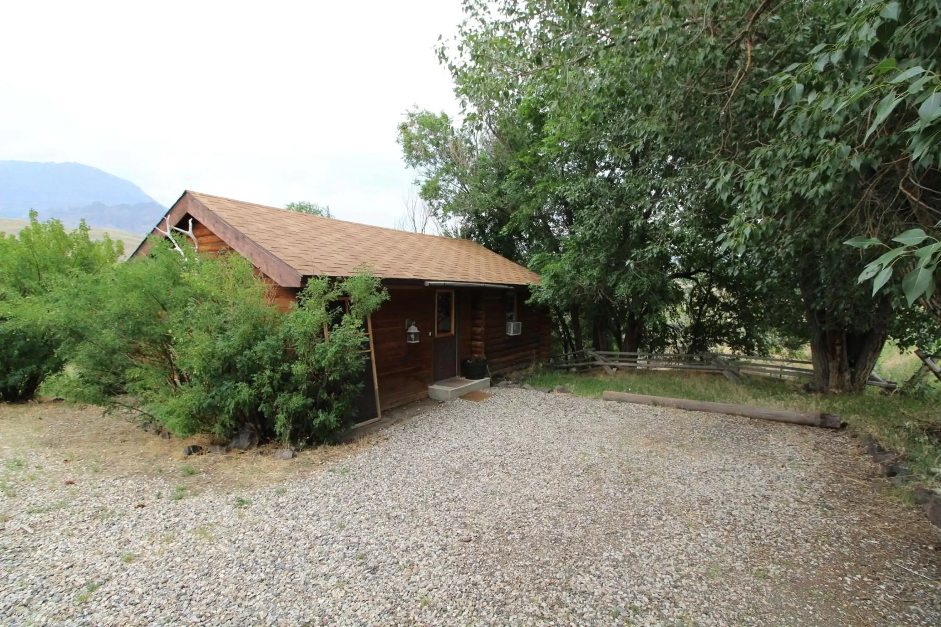 Other, Property Building in Wapiti Lodge