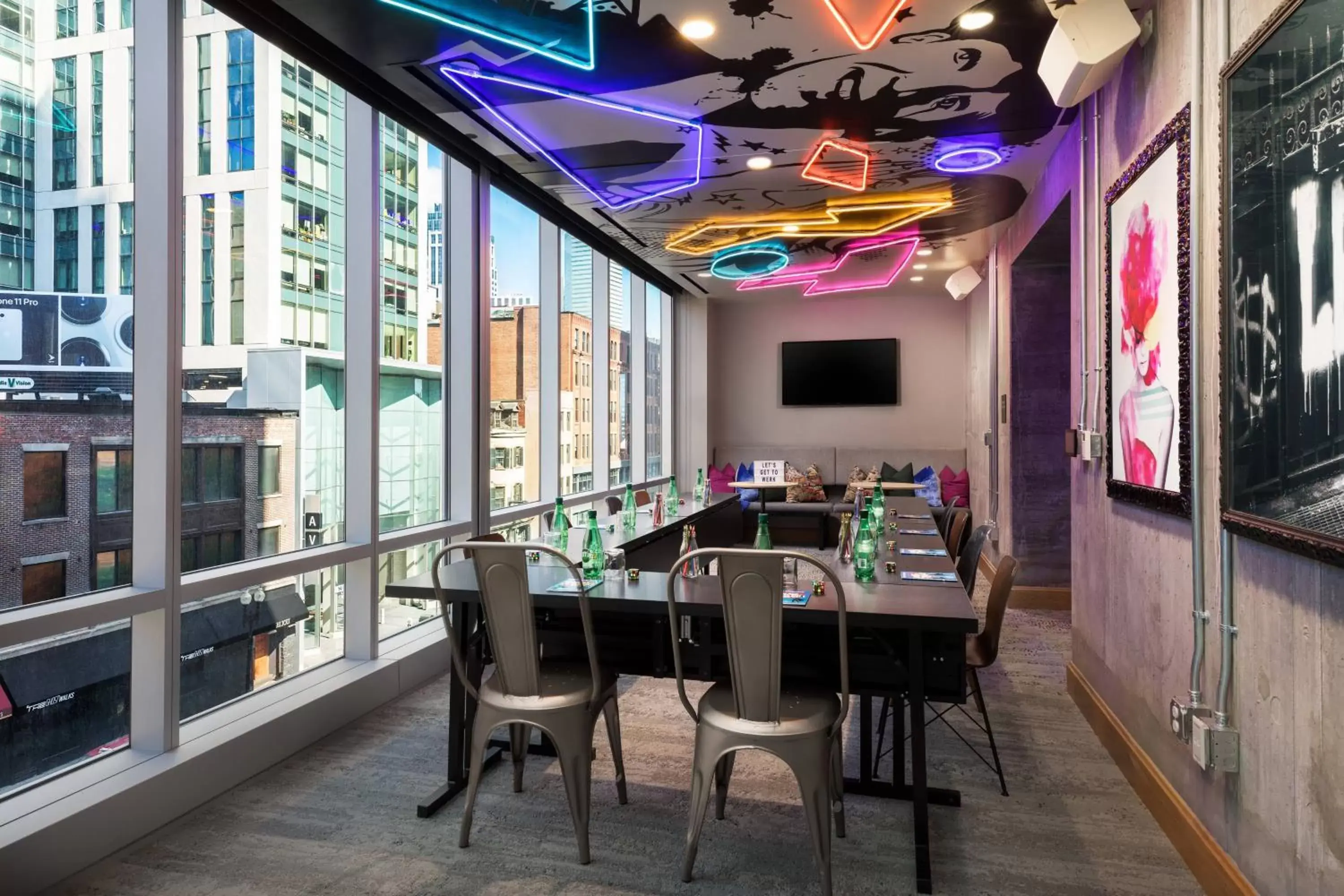 Meeting/conference room in Moxy Boston Downtown