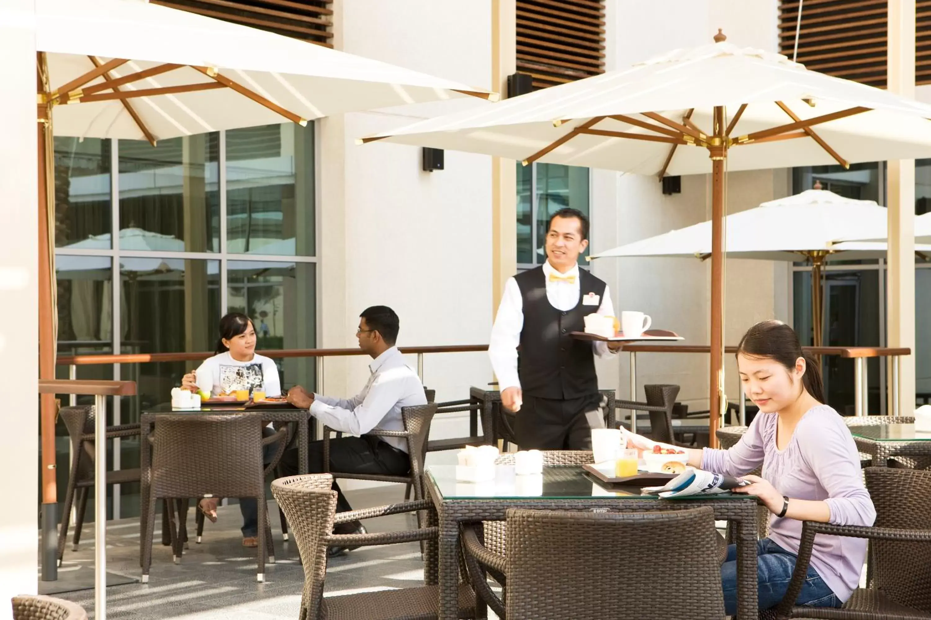 Balcony/Terrace, Restaurant/Places to Eat in Ibis Deira City Centre