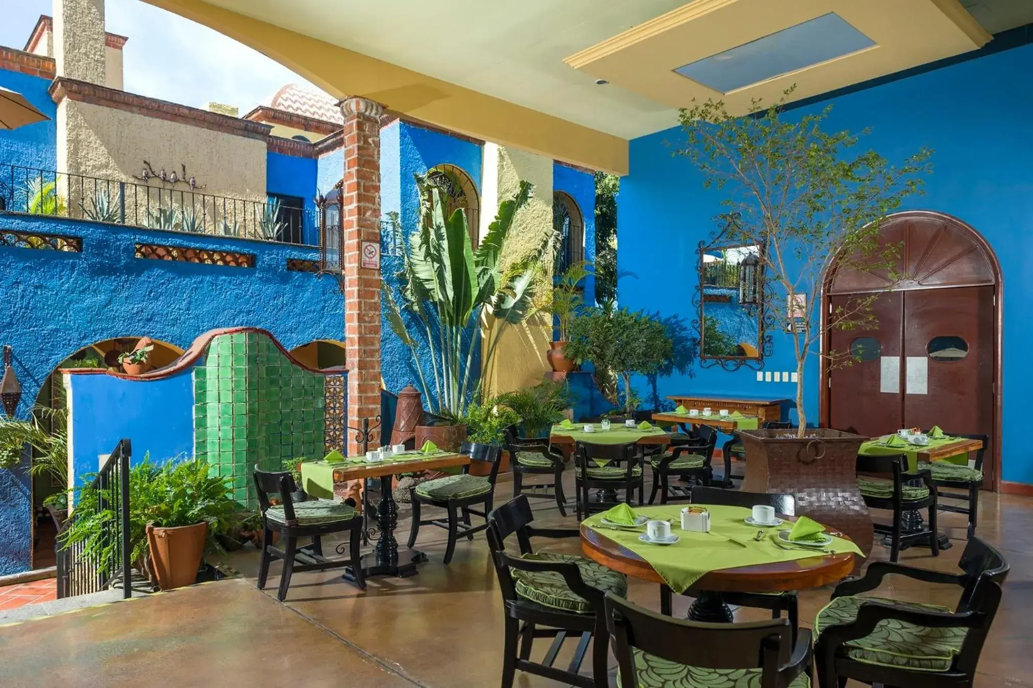 Restaurant/Places to Eat in La Villa Del Ensueno Boutique Hotel