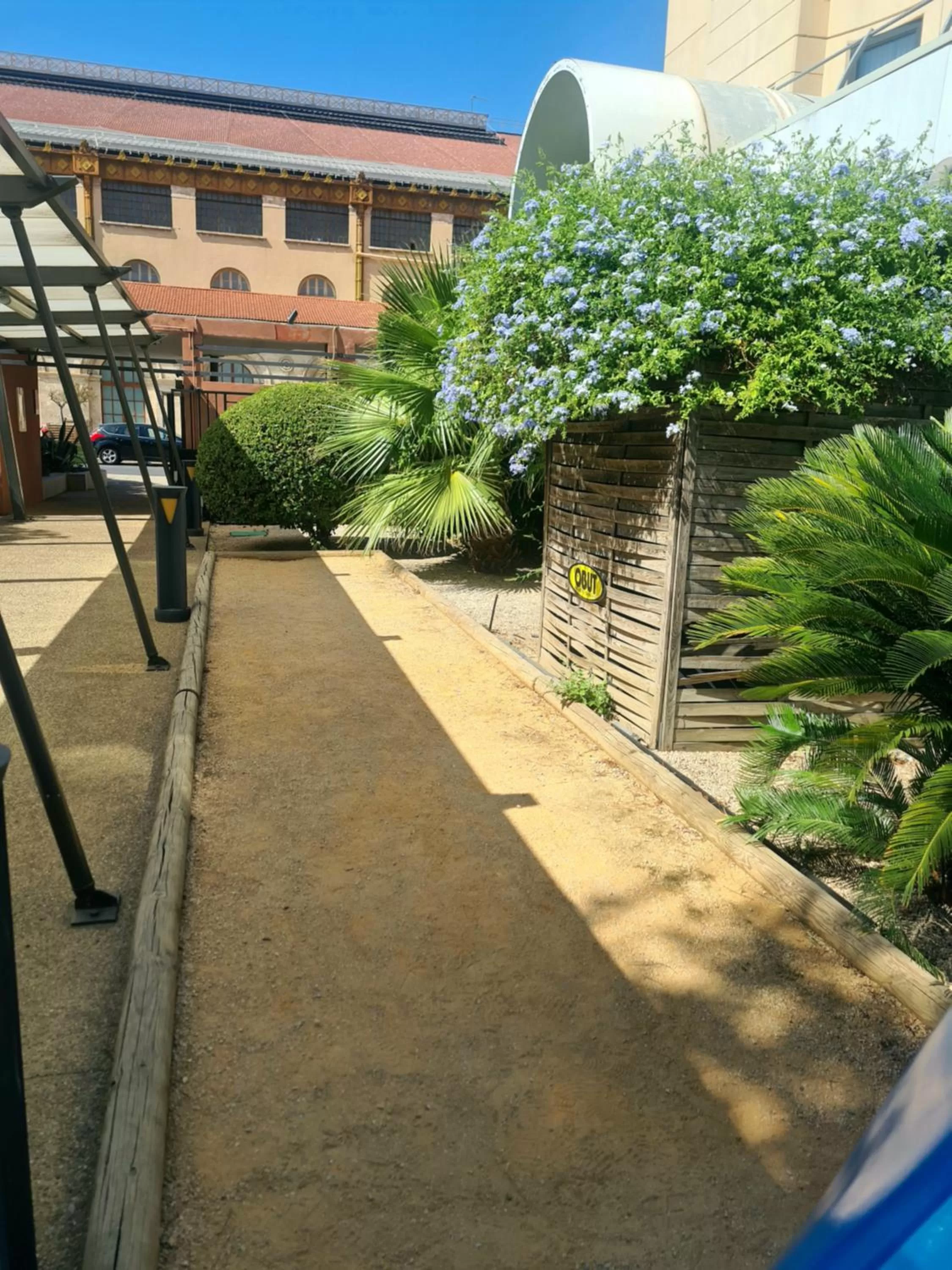 Game Room in ibis Marseille Centre Gare Saint Charles