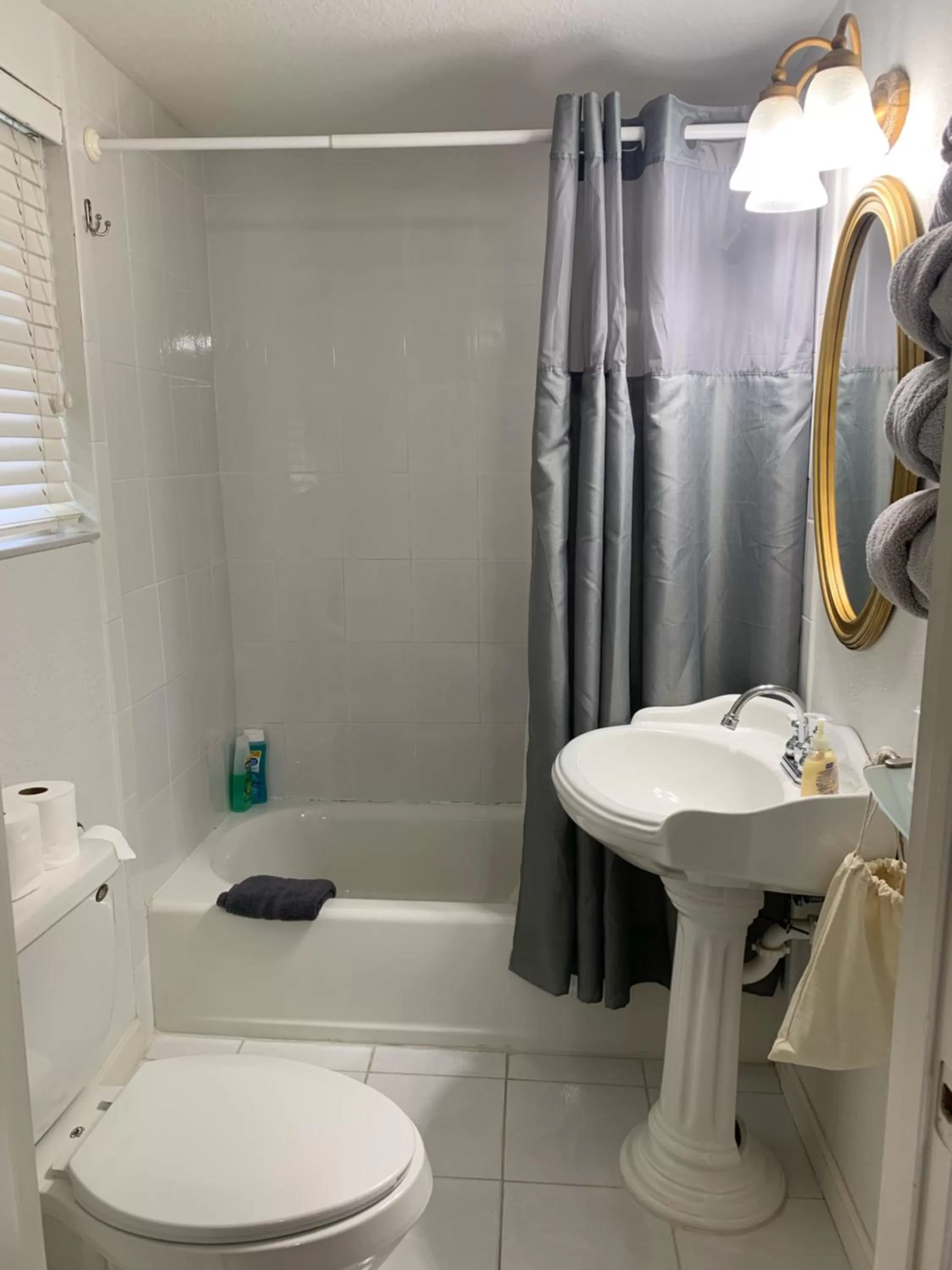 Bathroom in Nature Coast Inn & Cottages