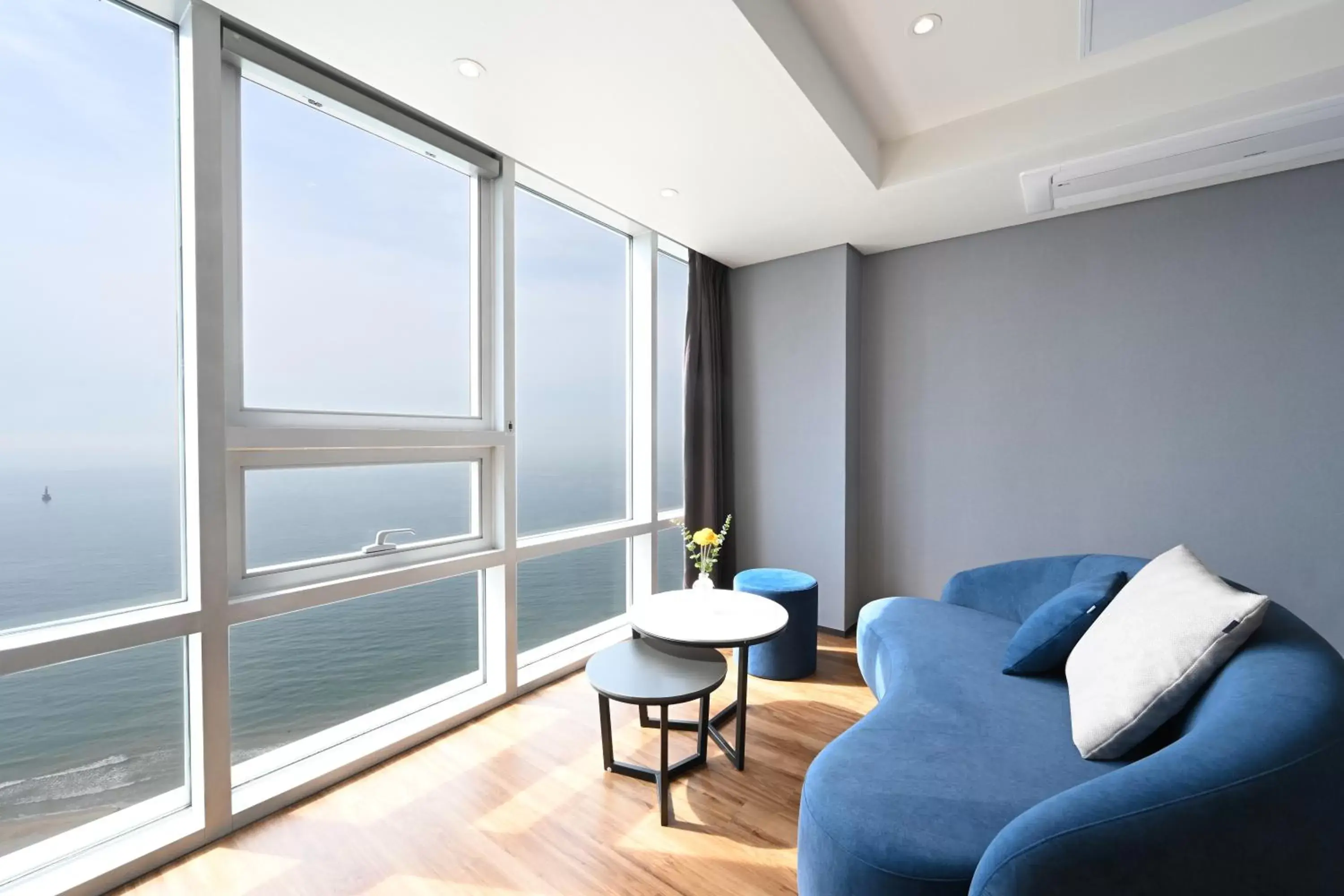 Sea view, Seating Area in Kolon Seacloud Hotel