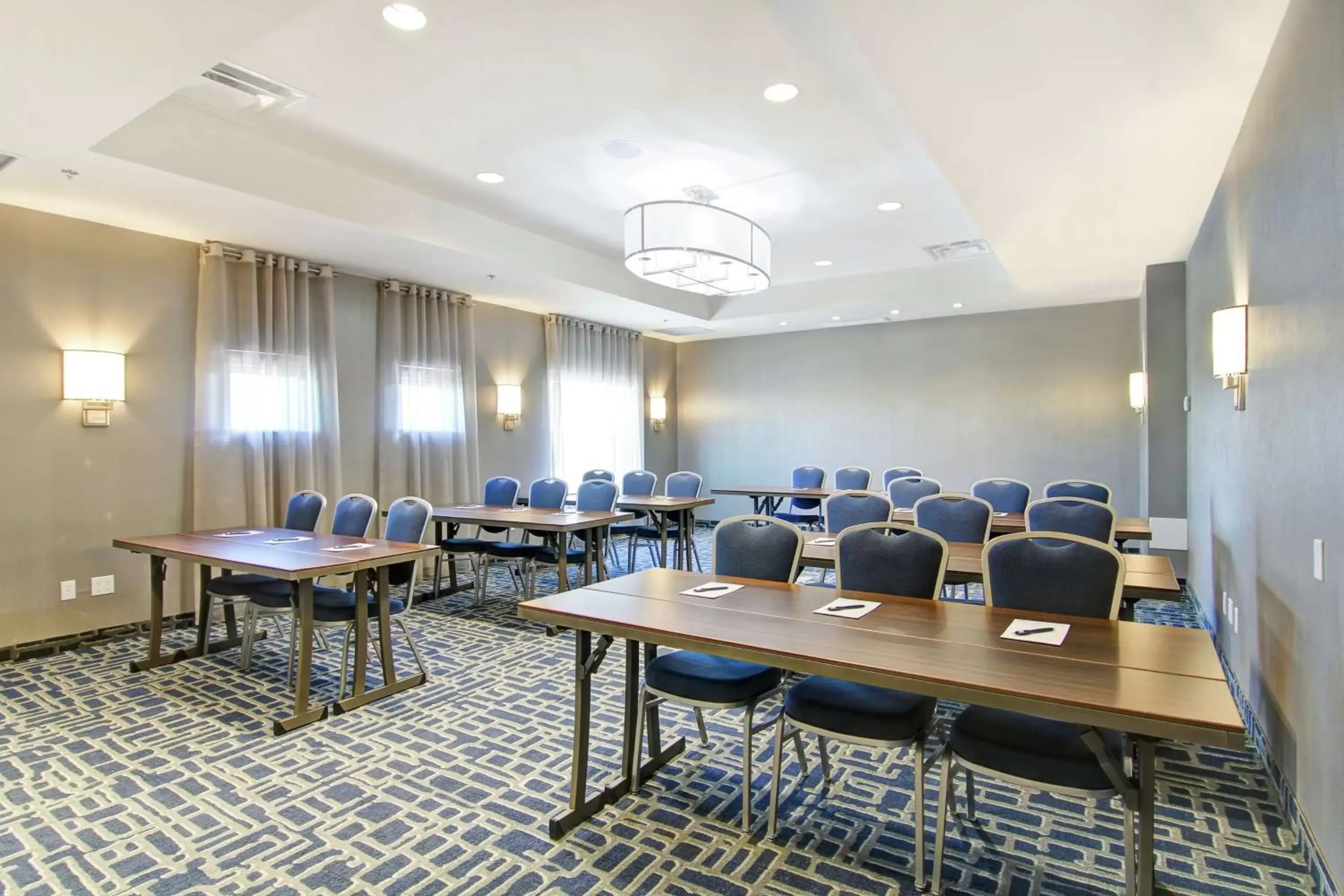 Meeting/conference room in Homewood Suites By Hilton Ottawa Kanata