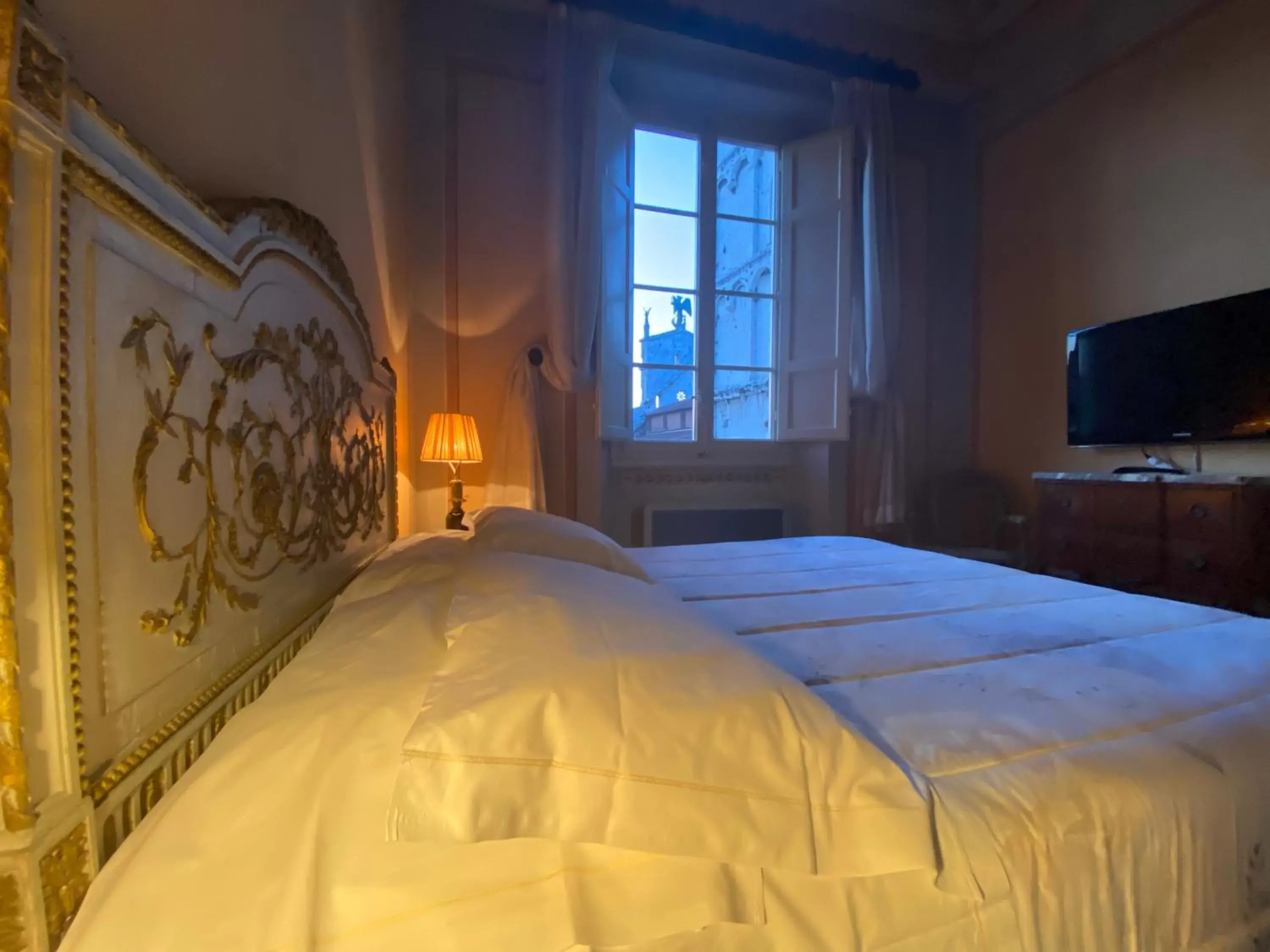 Bed in Palazzo Rocchi B&B