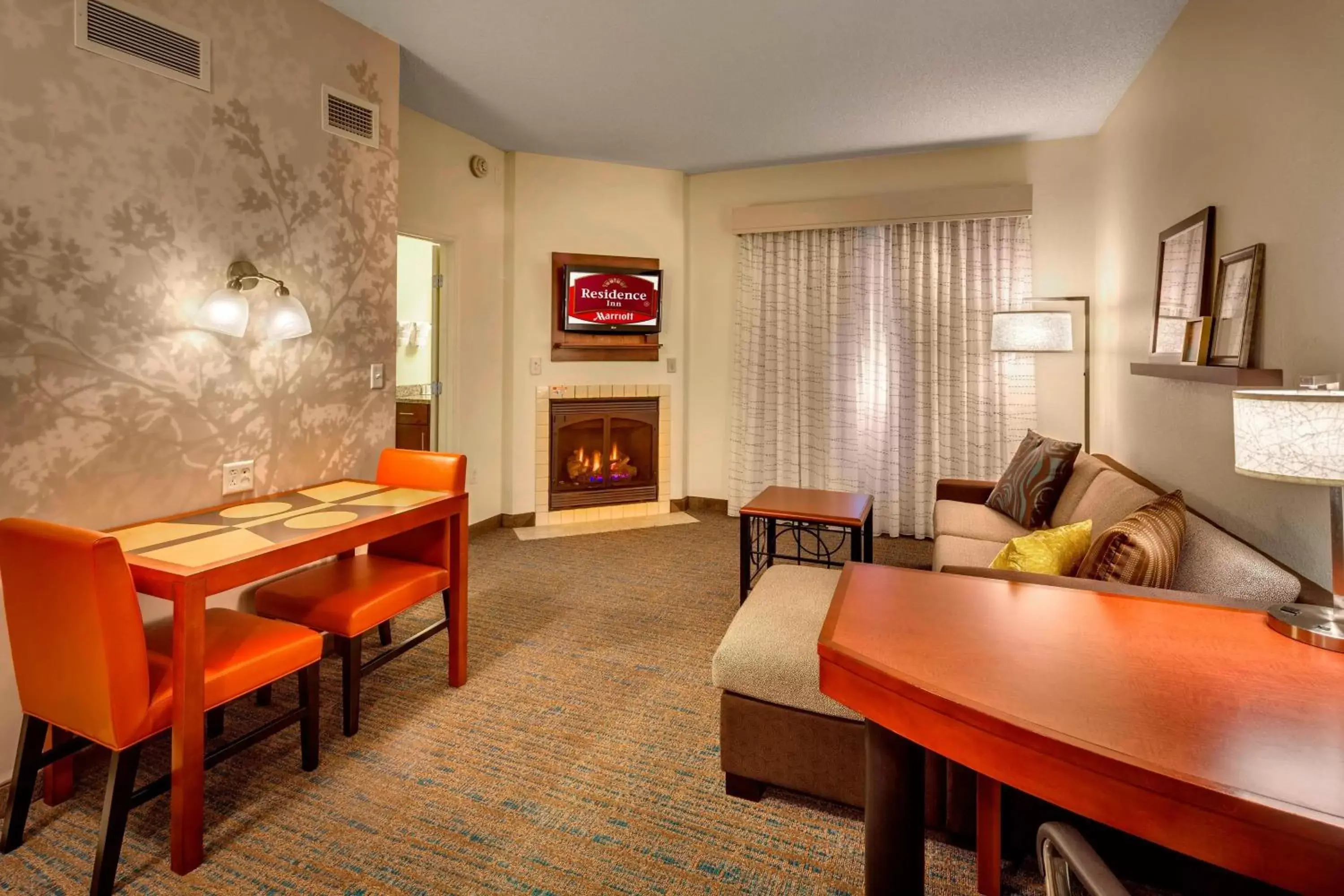 Bedroom, Dining Area in Residence Inn Ocala