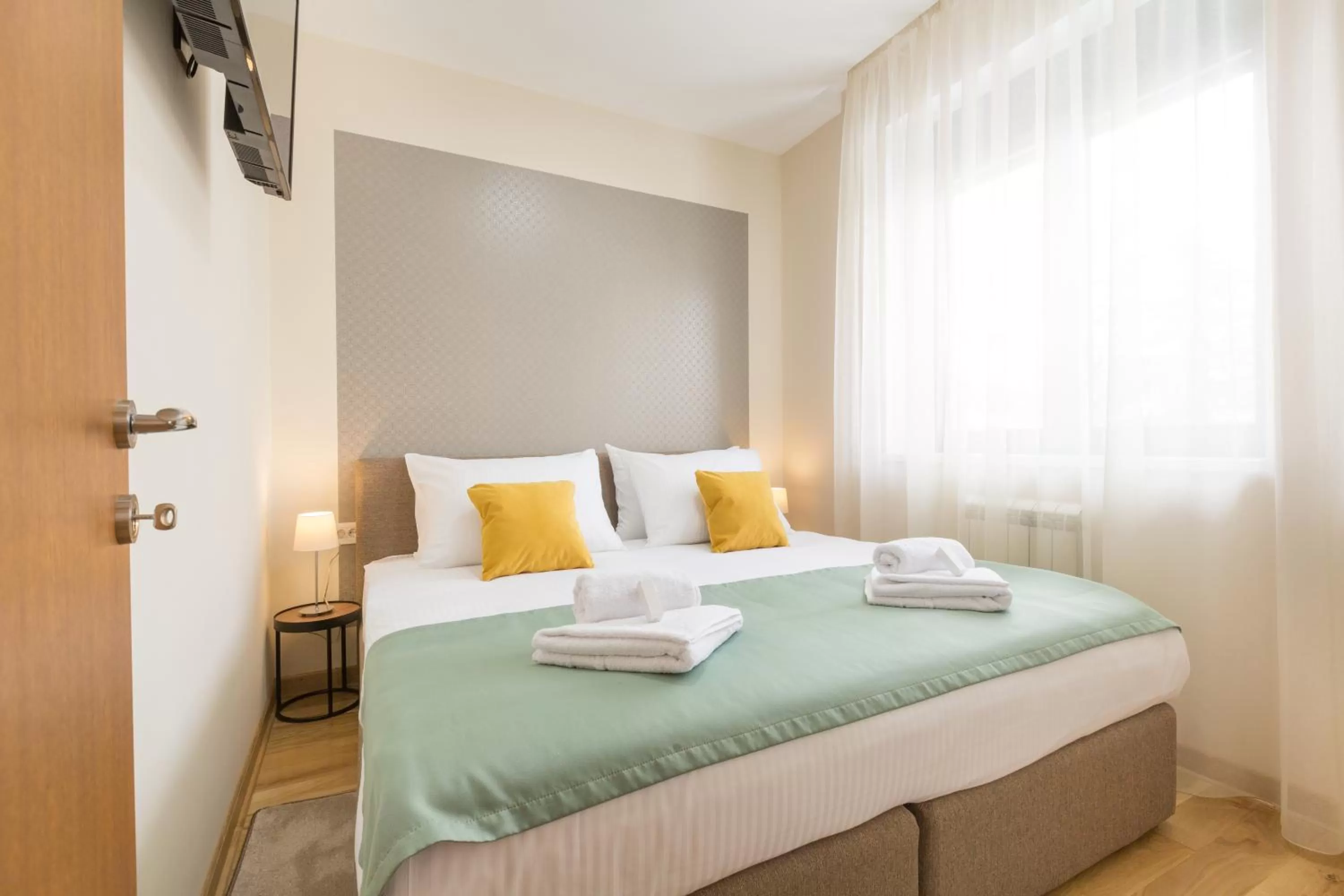 Bathroom, Bed in Prime Hotel Apartmani