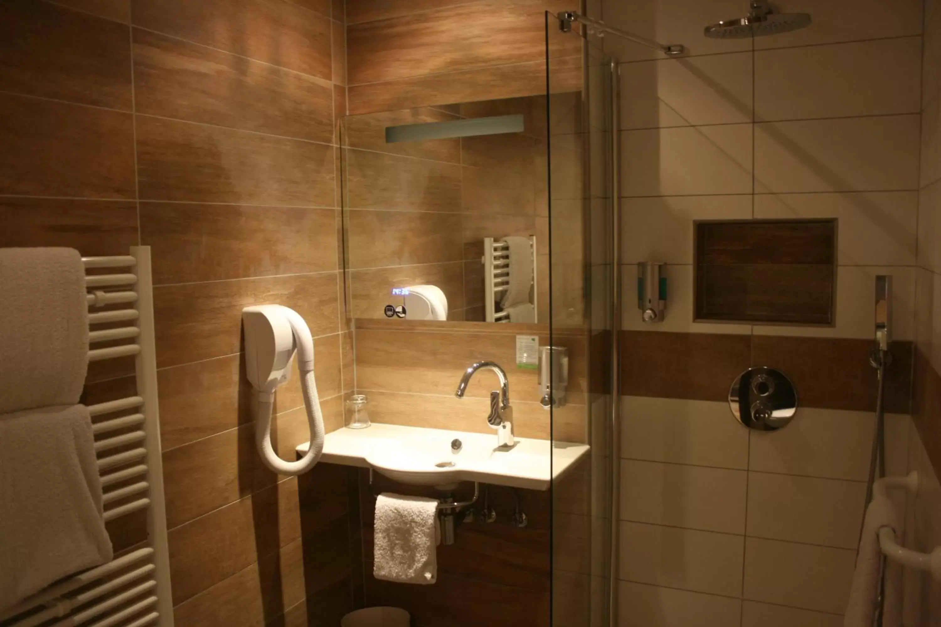 Bathroom in Central Hotel