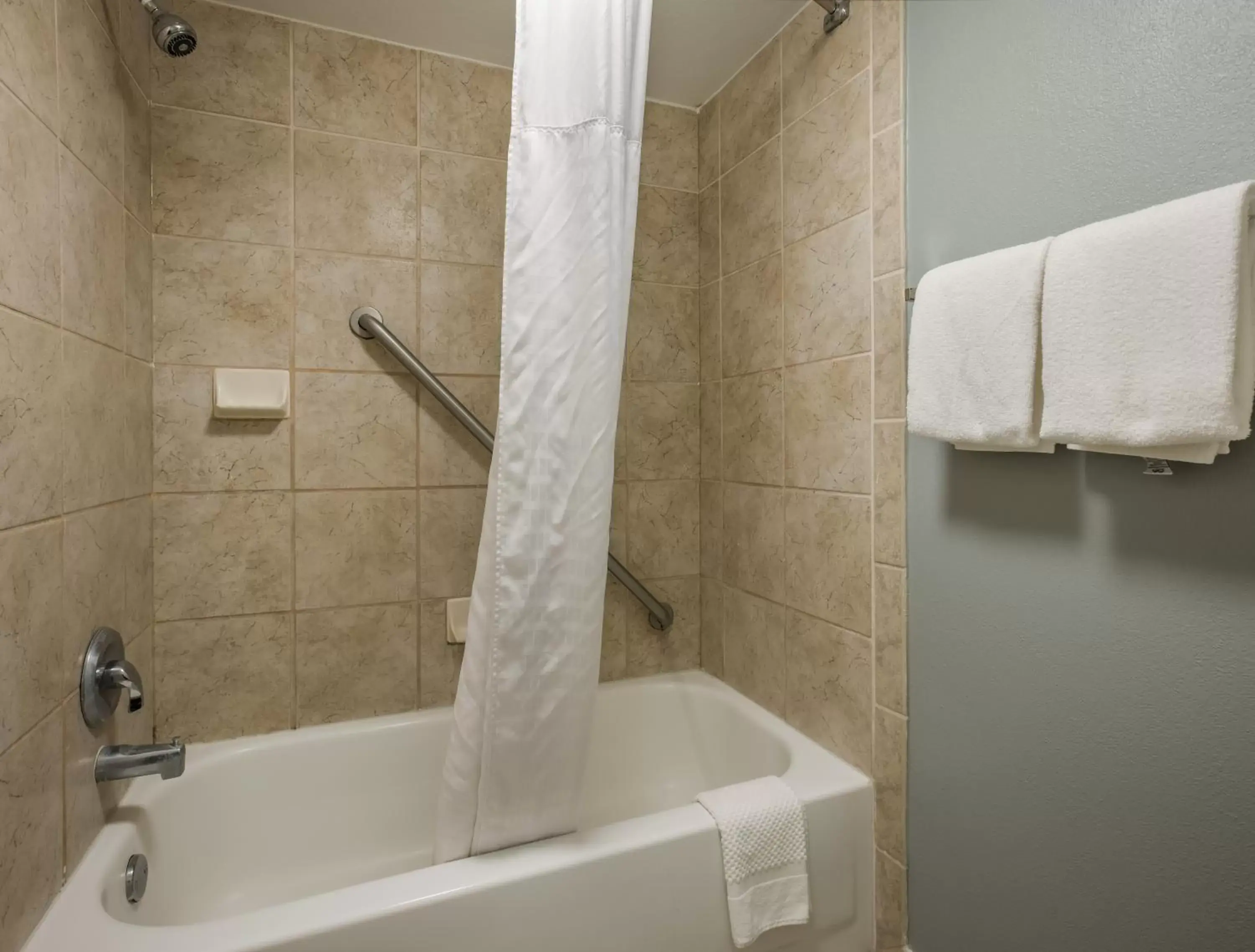 Bathroom in MainStay Suites Savannah Midtown
