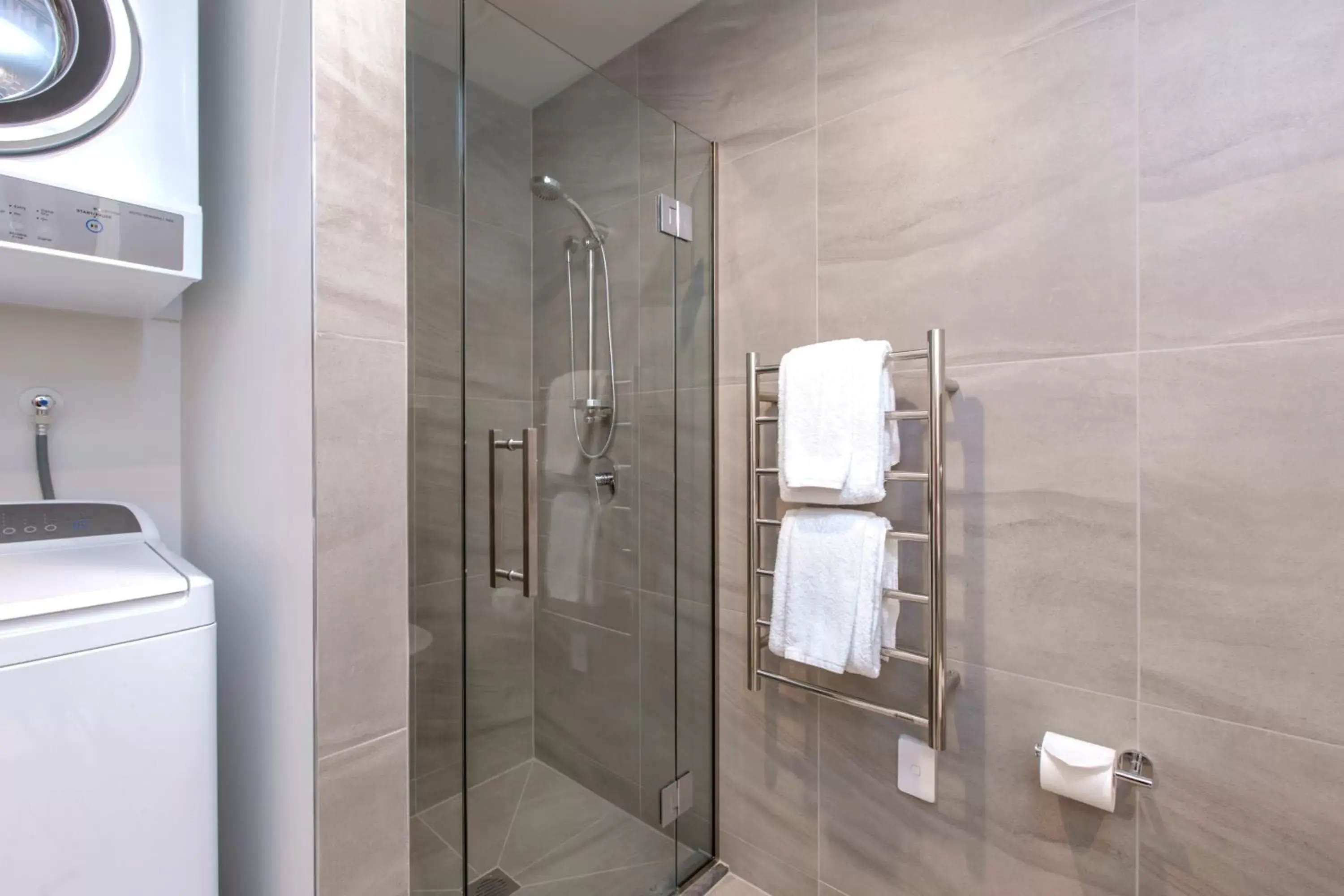 Shower, Bathroom in Quest on Manchester Serviced Apartments