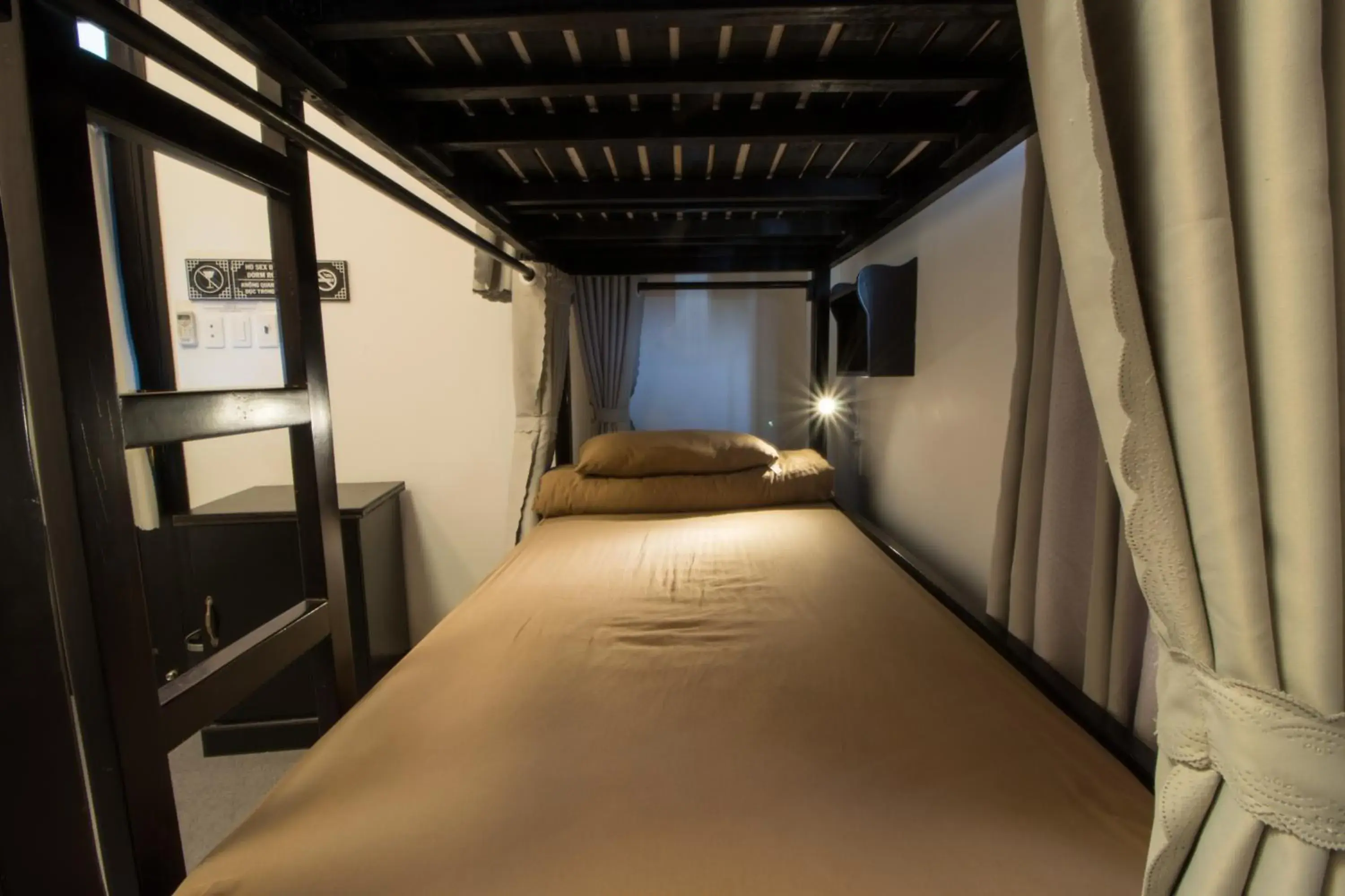 Bed in 4-Bed Dormitory Room in Phu House Bed in 4-Bed Dormitory Room in Phu House